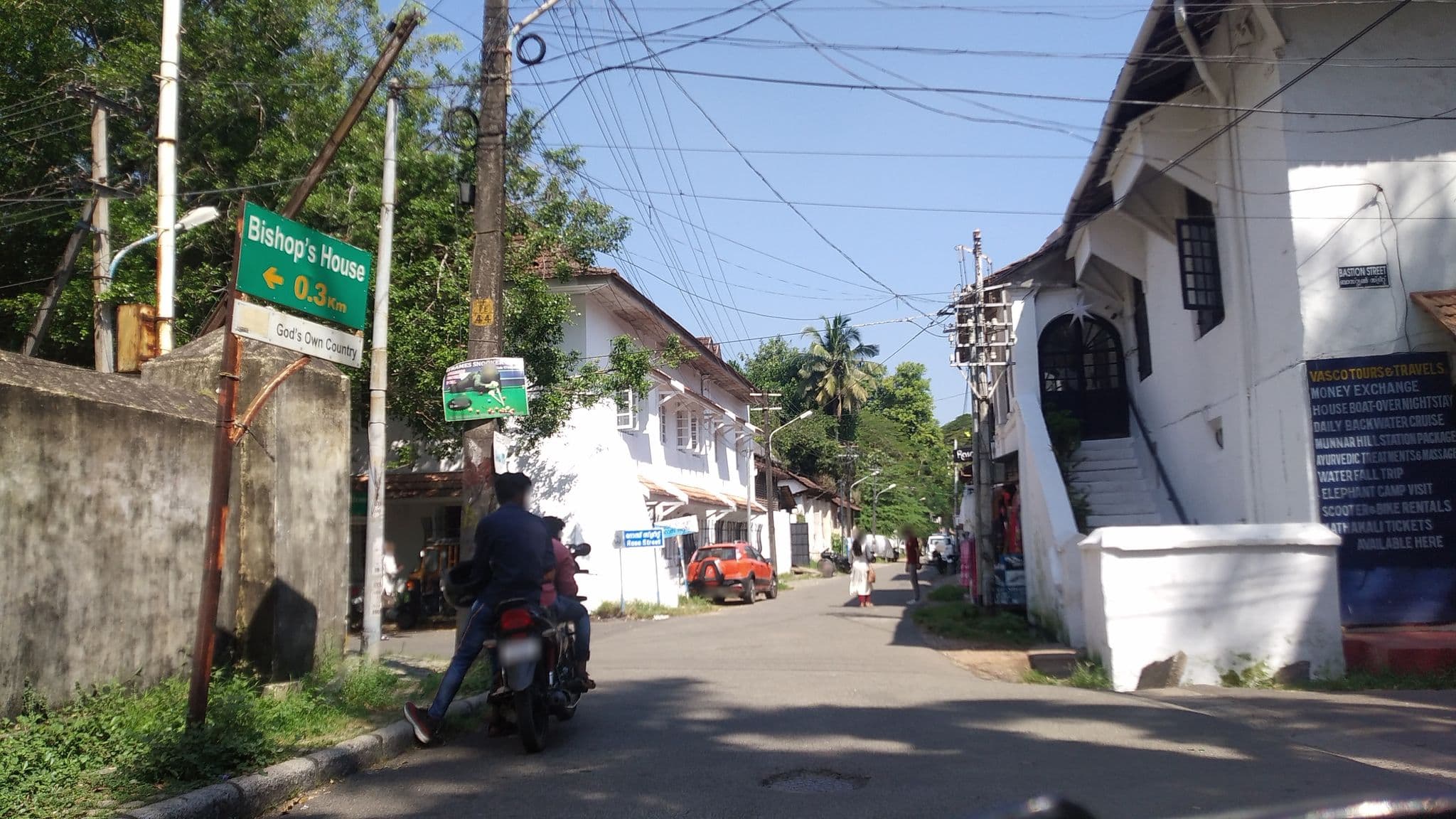 Street view near Le Colonial, Vypīn — © jothishbabu (CC BY-SA · Mapillary)