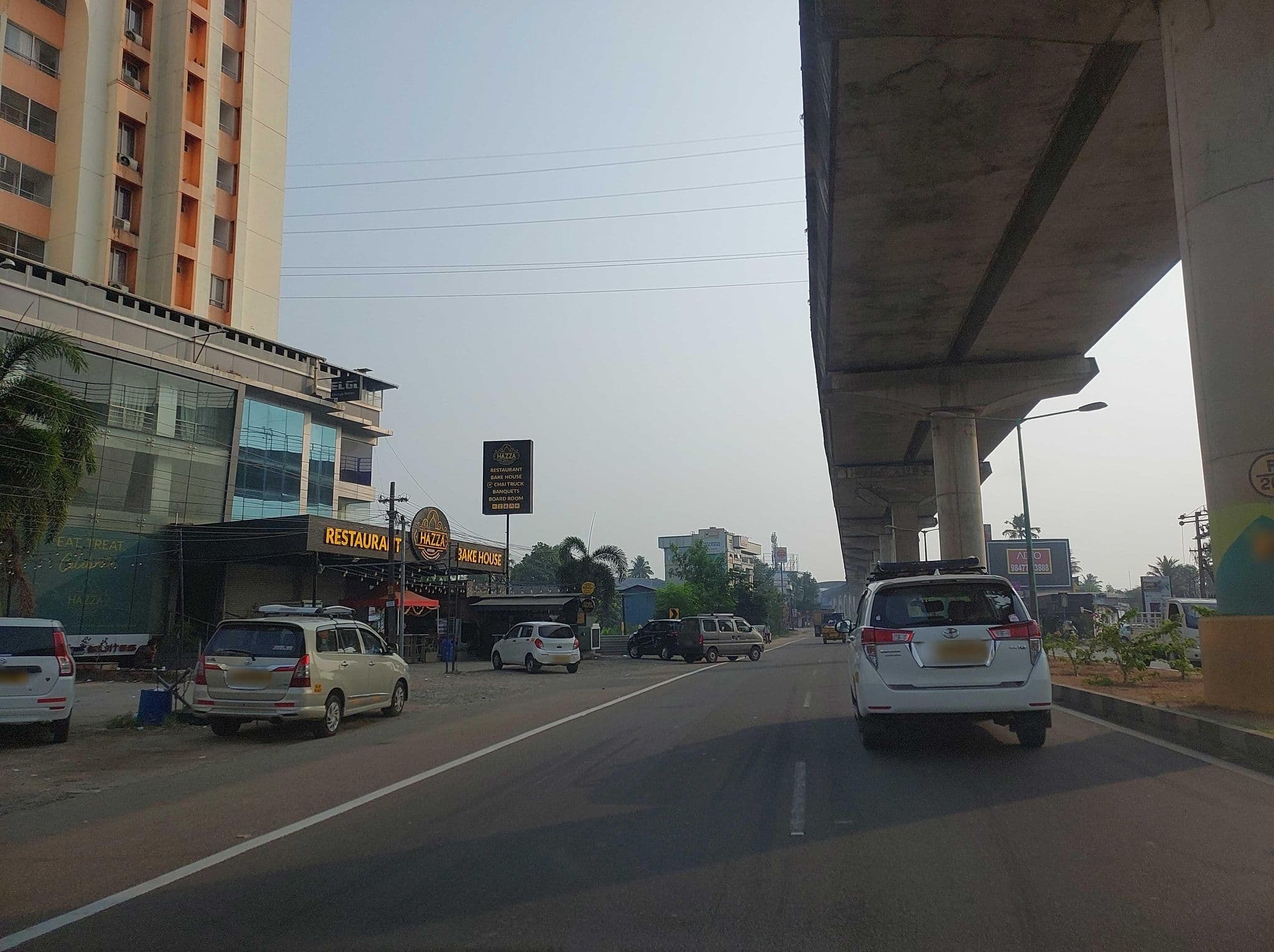 Street view near Hotel Summit Suites, Kalamassery — © V15 (CC BY-SA · Mapillary)