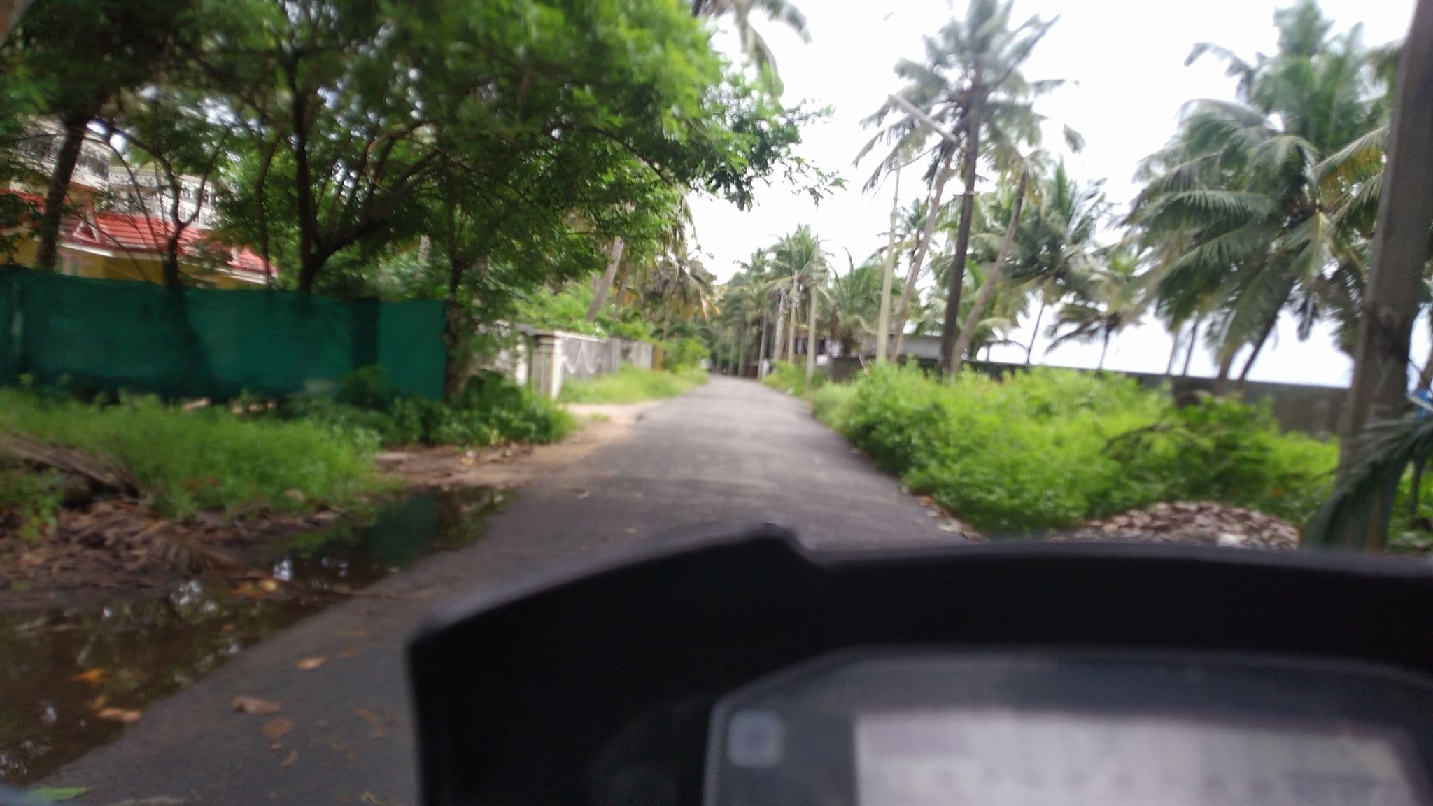 Street view near One Tree Retreat, Vadakakarai — © jothishbabu (CC BY-SA · Mapillary)