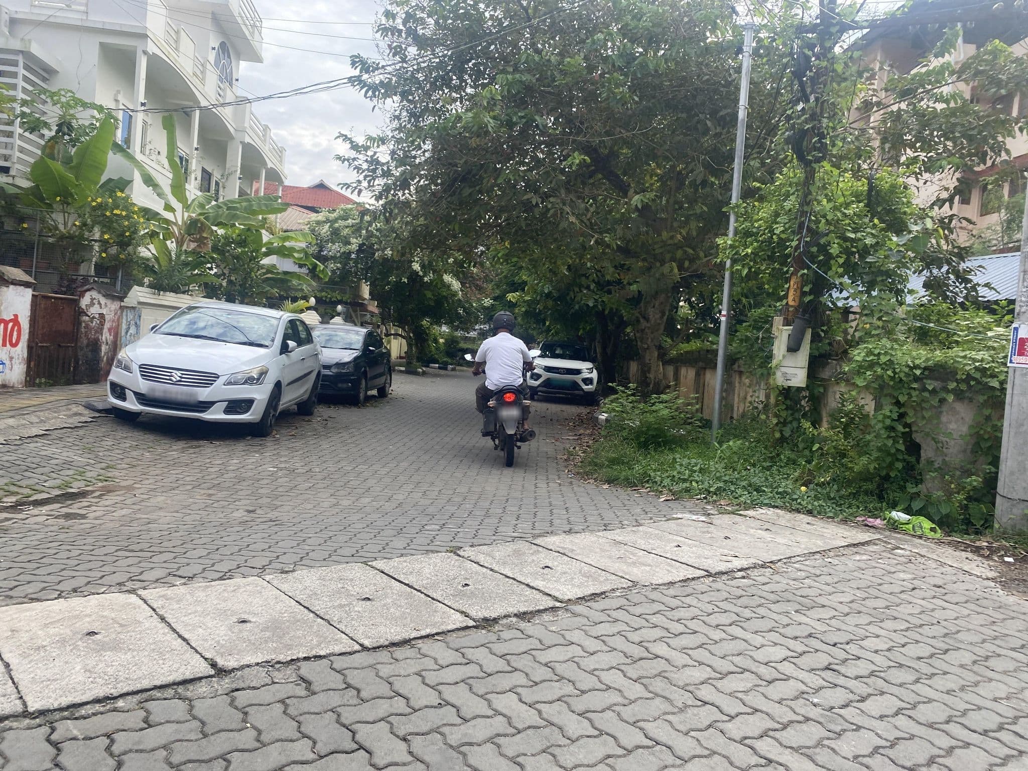 Street view near Aldos Ark Homestay, Vypīn — © raposa (CC BY-SA · Mapillary)
