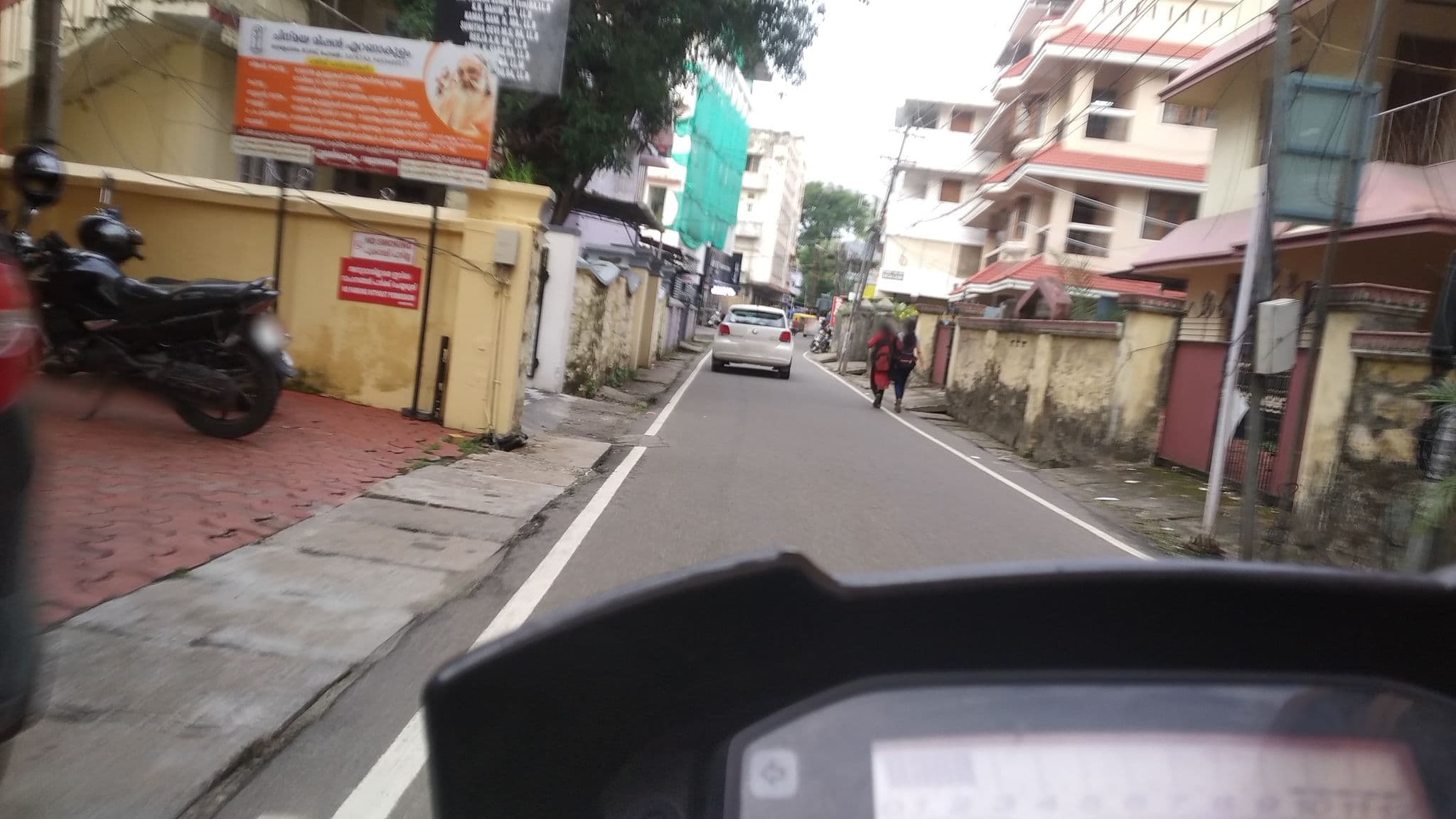 Street view near OYO 4055 SM Regency, Kanayannur — © jothishbabu (CC BY-SA · Mapillary)