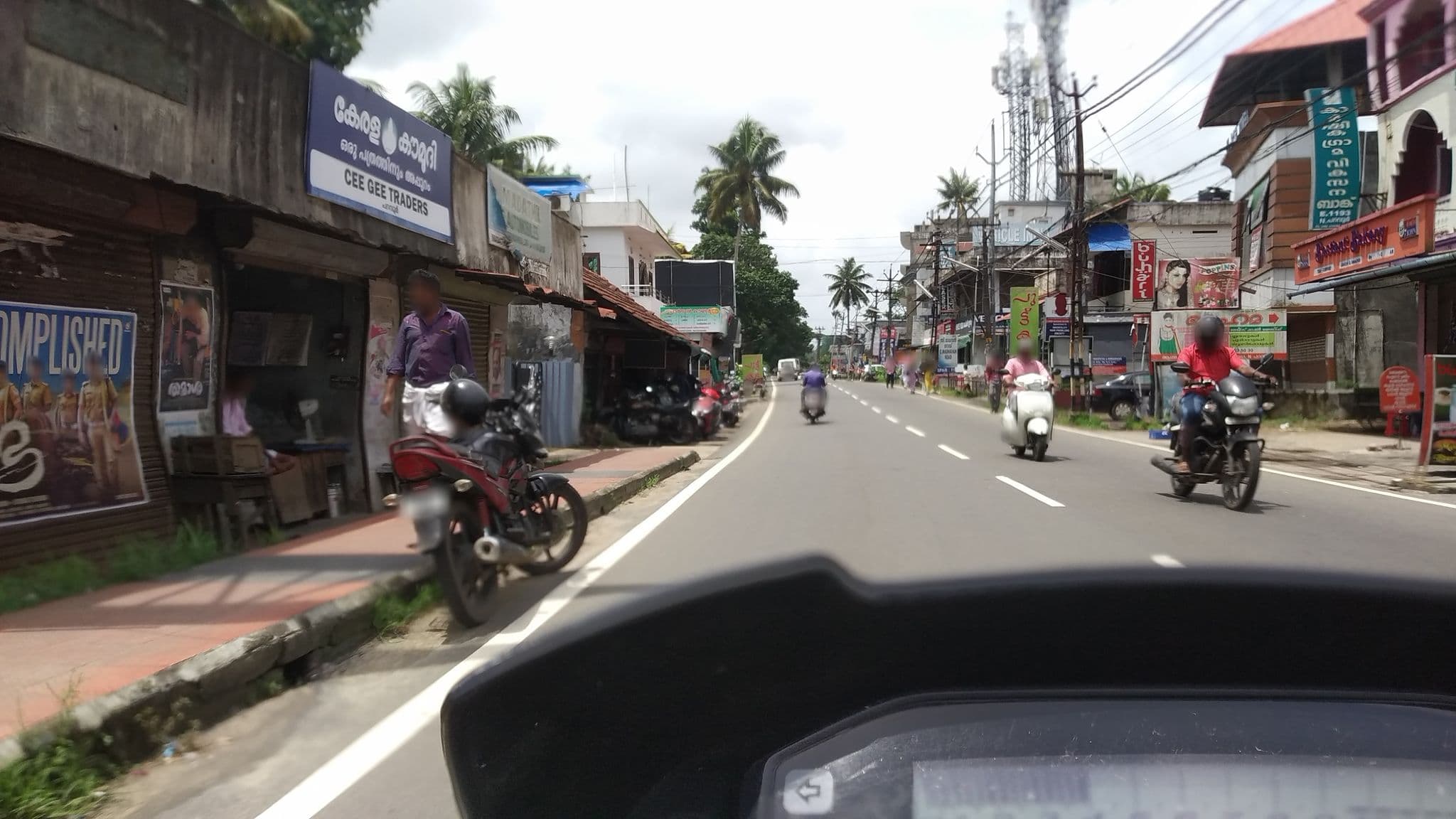 Street view near Cee Cee Tower Hotel, Parūr — © jothishbabu (CC BY-SA · Mapillary)