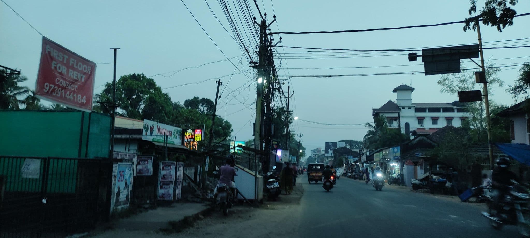 Street view near Padipura, Alappuzha — © V15 (CC BY-SA · Mapillary)