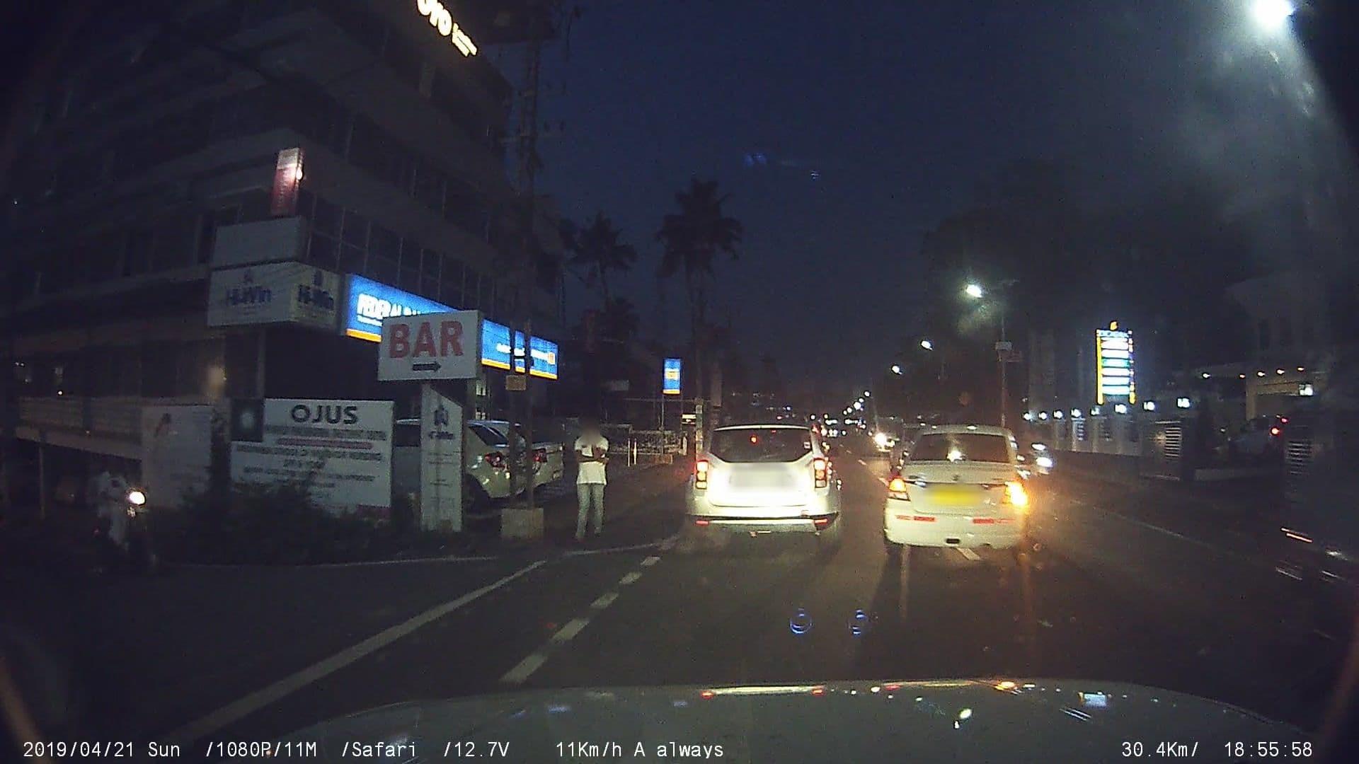 Street view near Hotel Excalibur, Ettumānūr — © johnichan (CC BY-SA · Mapillary)
