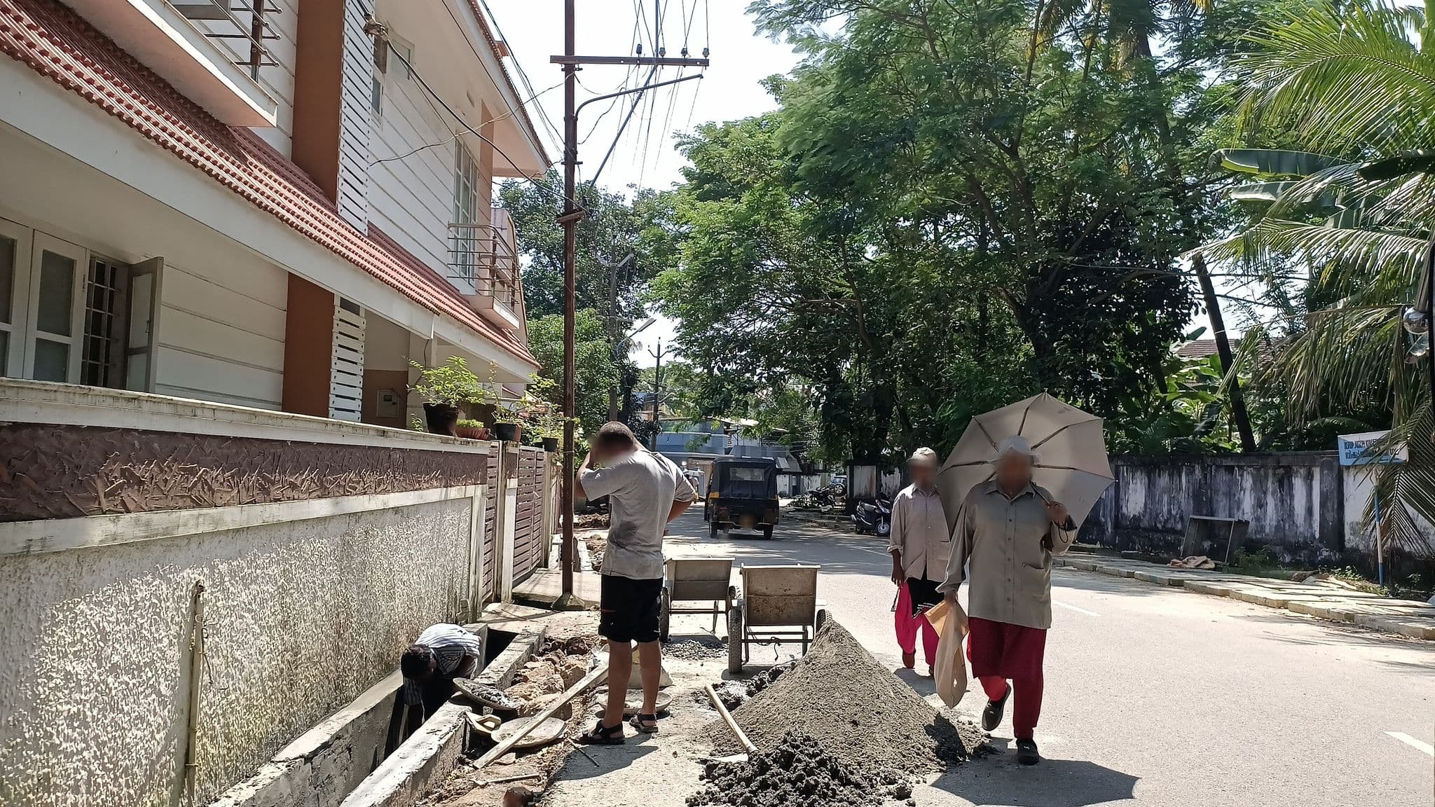 Street view near Meckenzie Villa, Vypīn — © livableurbanism (CC BY-SA · Mapillary)