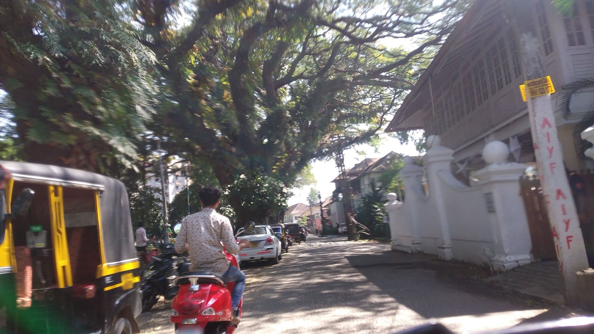 Street view near Tower House, Fort Kochi, Vypīn — © jothishbabu (CC BY-SA · Mapillary)