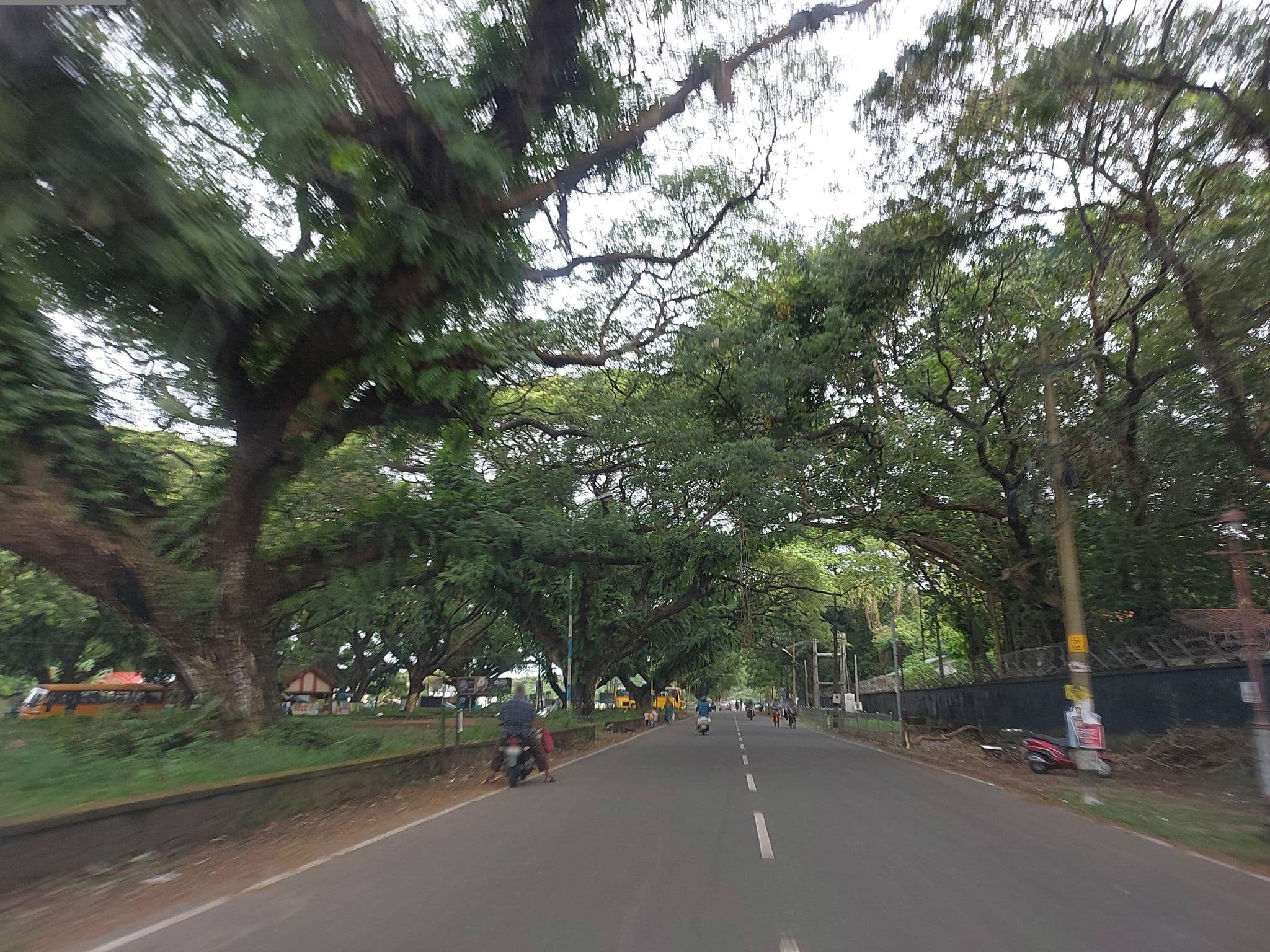 Street view near Hotel Lilly Grace, Vypīn — © V15 (CC BY-SA · Mapillary)
