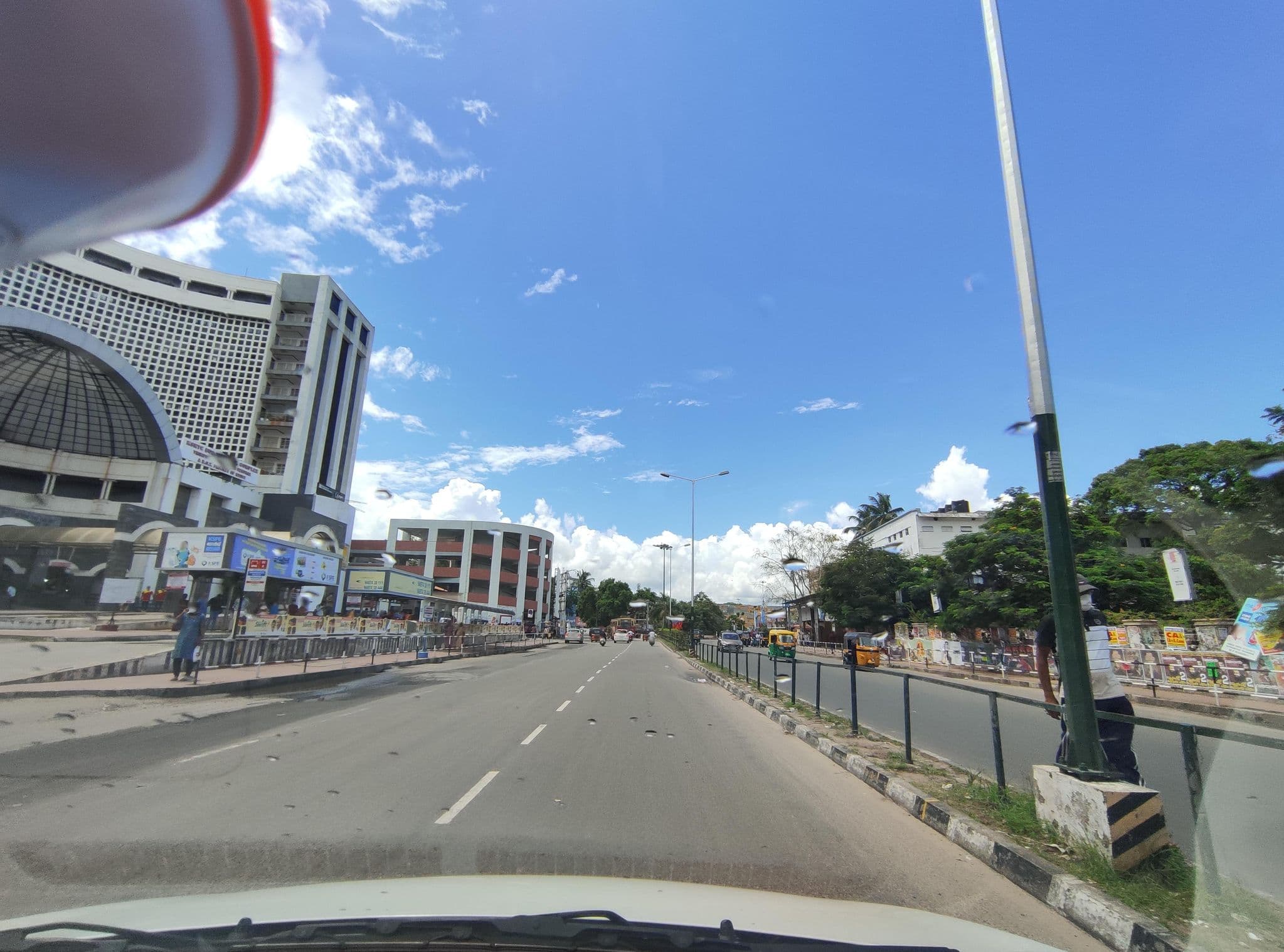 Street view near Hotel Sangeeth, Thiruvananthapuram — © V15 (CC BY-SA · Mapillary)
