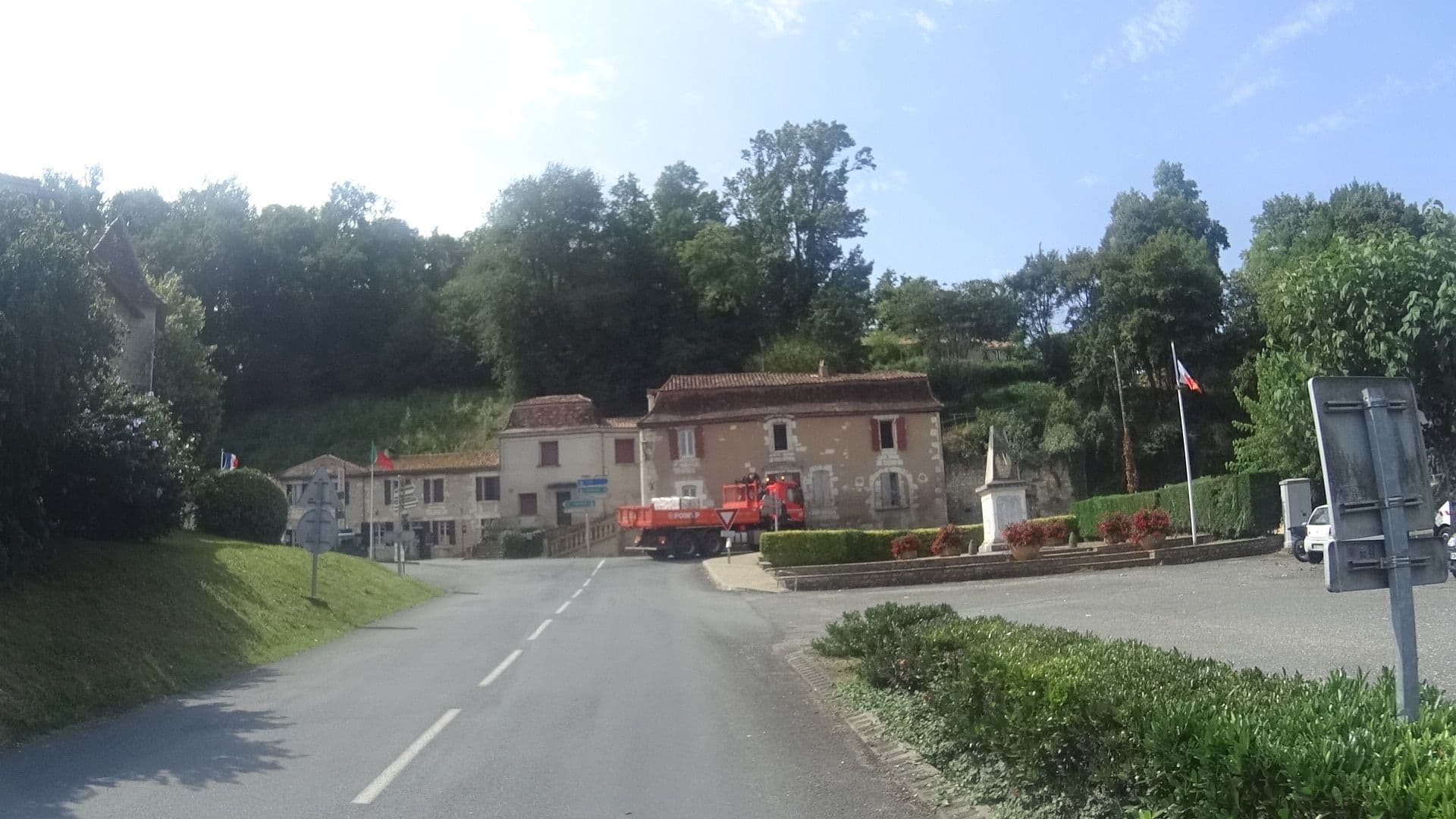 Street view near Aire communale de Sourzac, Sourzac — © vincentrando24 (CC BY-SA · Mapillary)