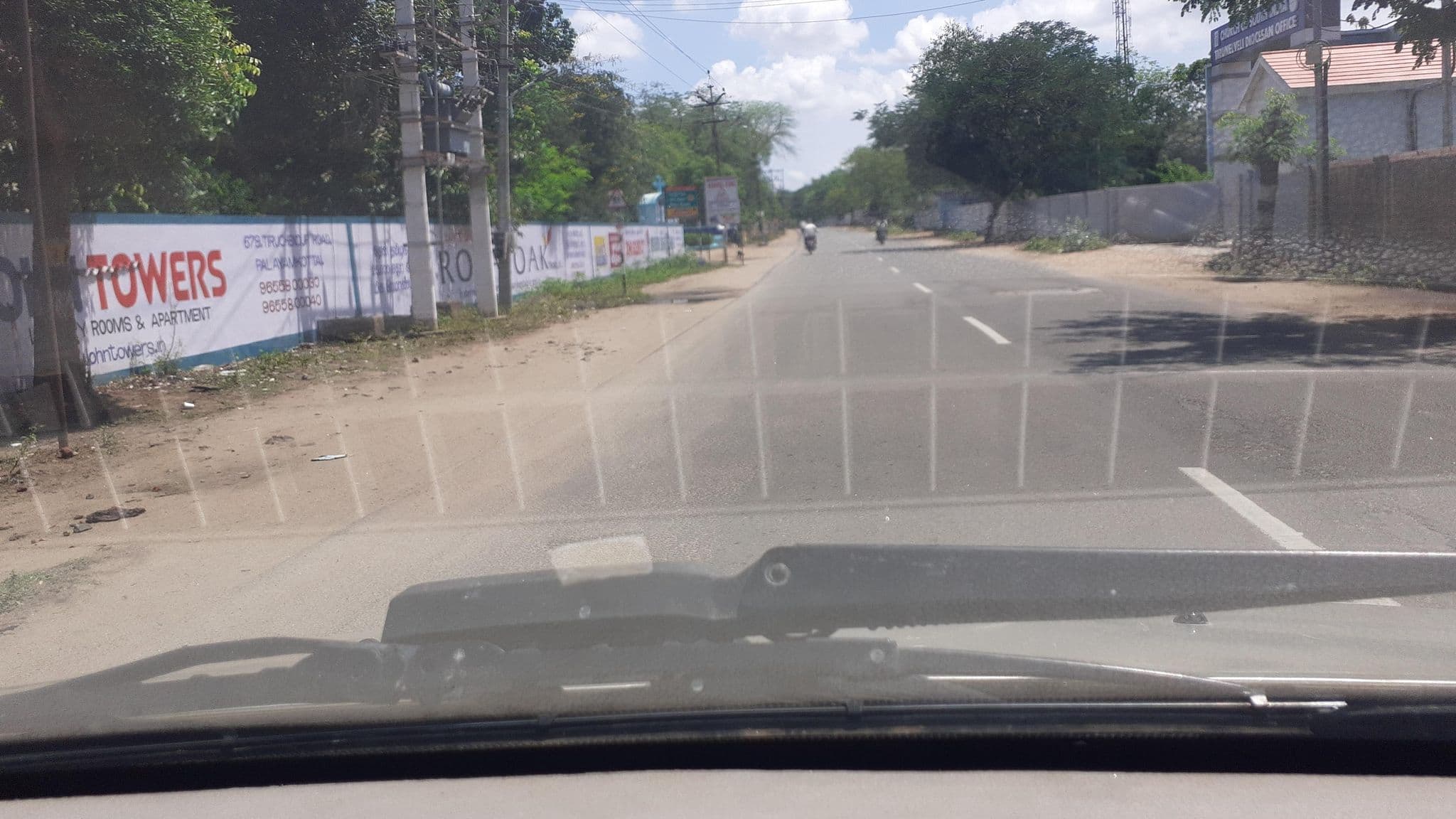 Street view near Sri Gowri Sankar Hotel, Nāranammālpuram — © michaelraj (CC BY-SA · Mapillary)