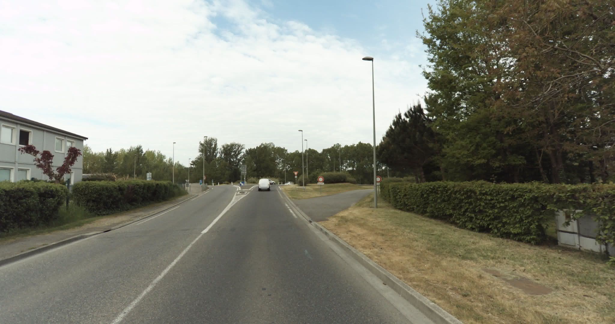 Street view near Hotel du Lac, Boé — © sogefi (CC BY-SA · Mapillary)