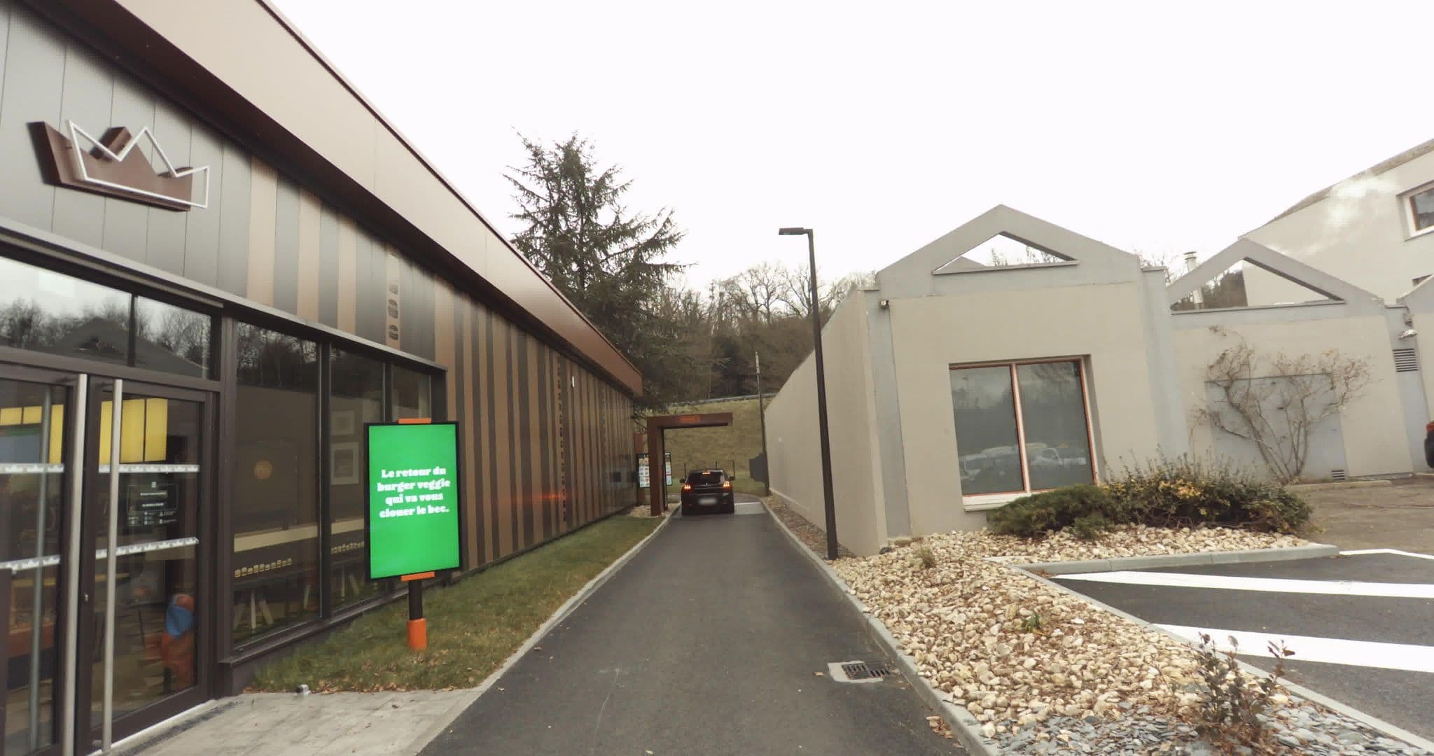Street view near Ibis Budget Chateaudun, Châteaudun — © sogefi (CC BY-SA · Mapillary)