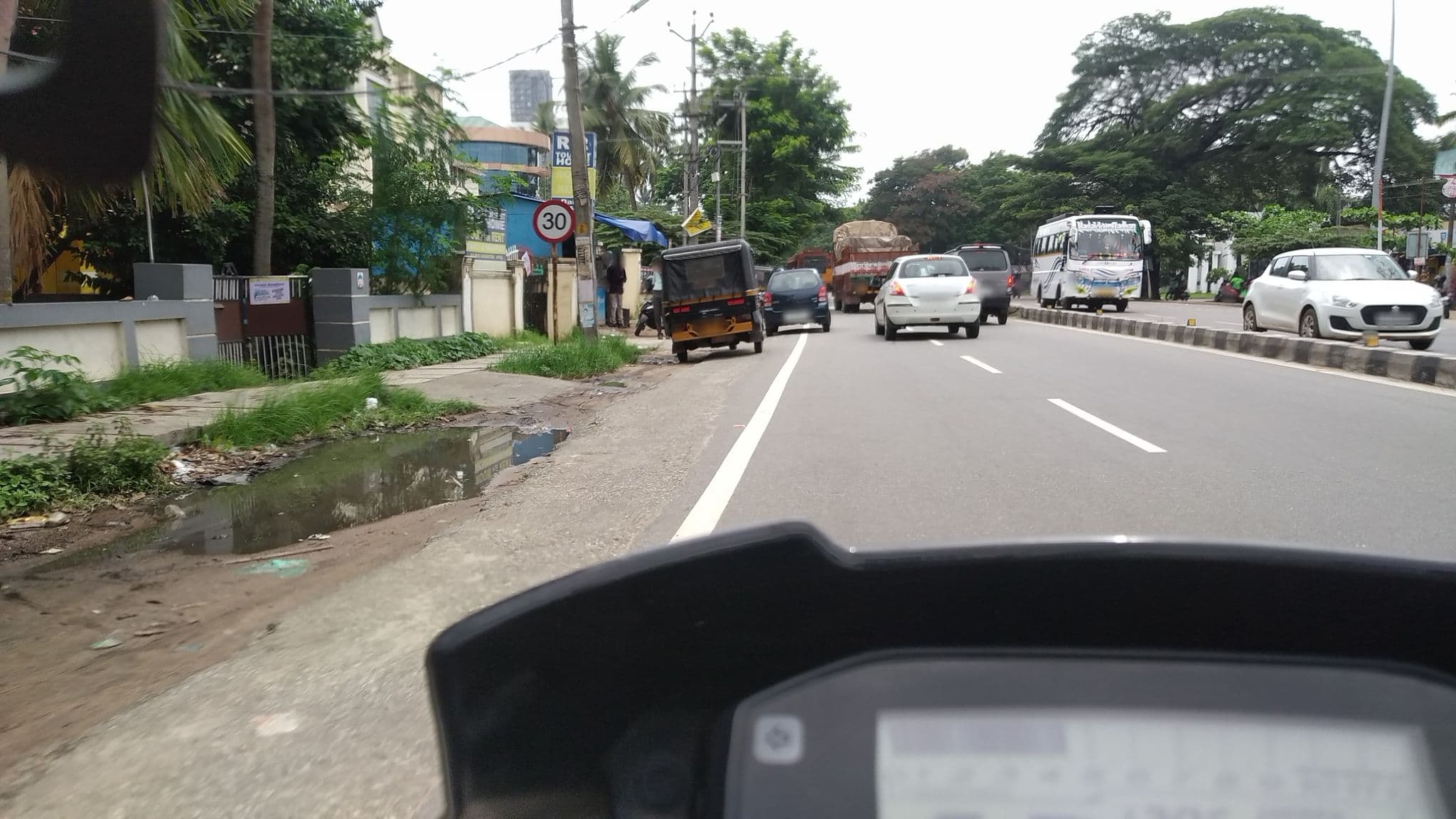 Street view near Hotel A L Saj, Uliyazhathura — © jothishbabu (CC BY-SA · Mapillary)
