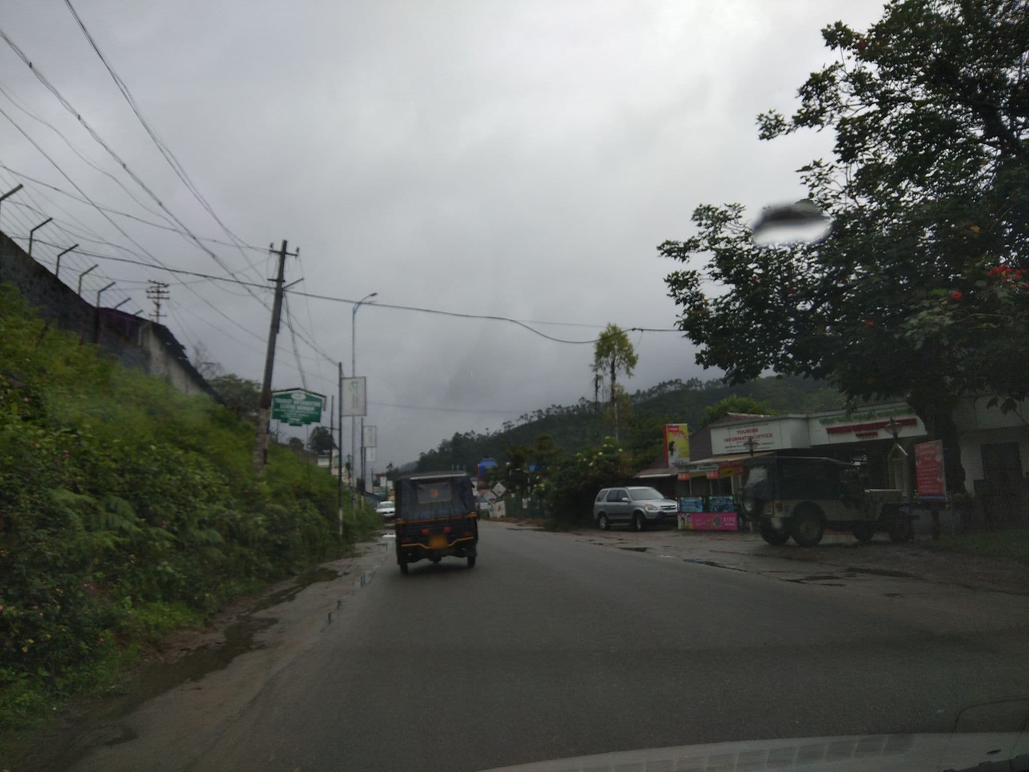 Street view near Silvertips, Munnar — © manojkmohan (CC BY-SA · Mapillary)