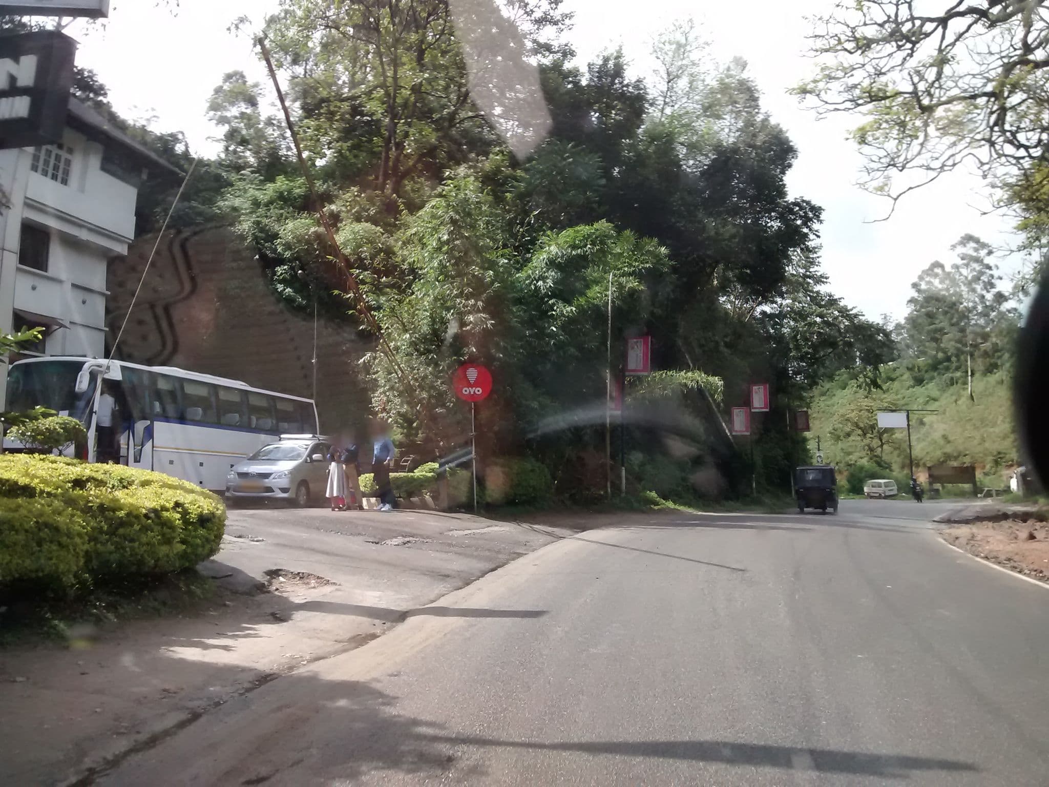 Street view near SN Sujatha Inn, Munnar — © chethan (CC BY-SA · Mapillary)