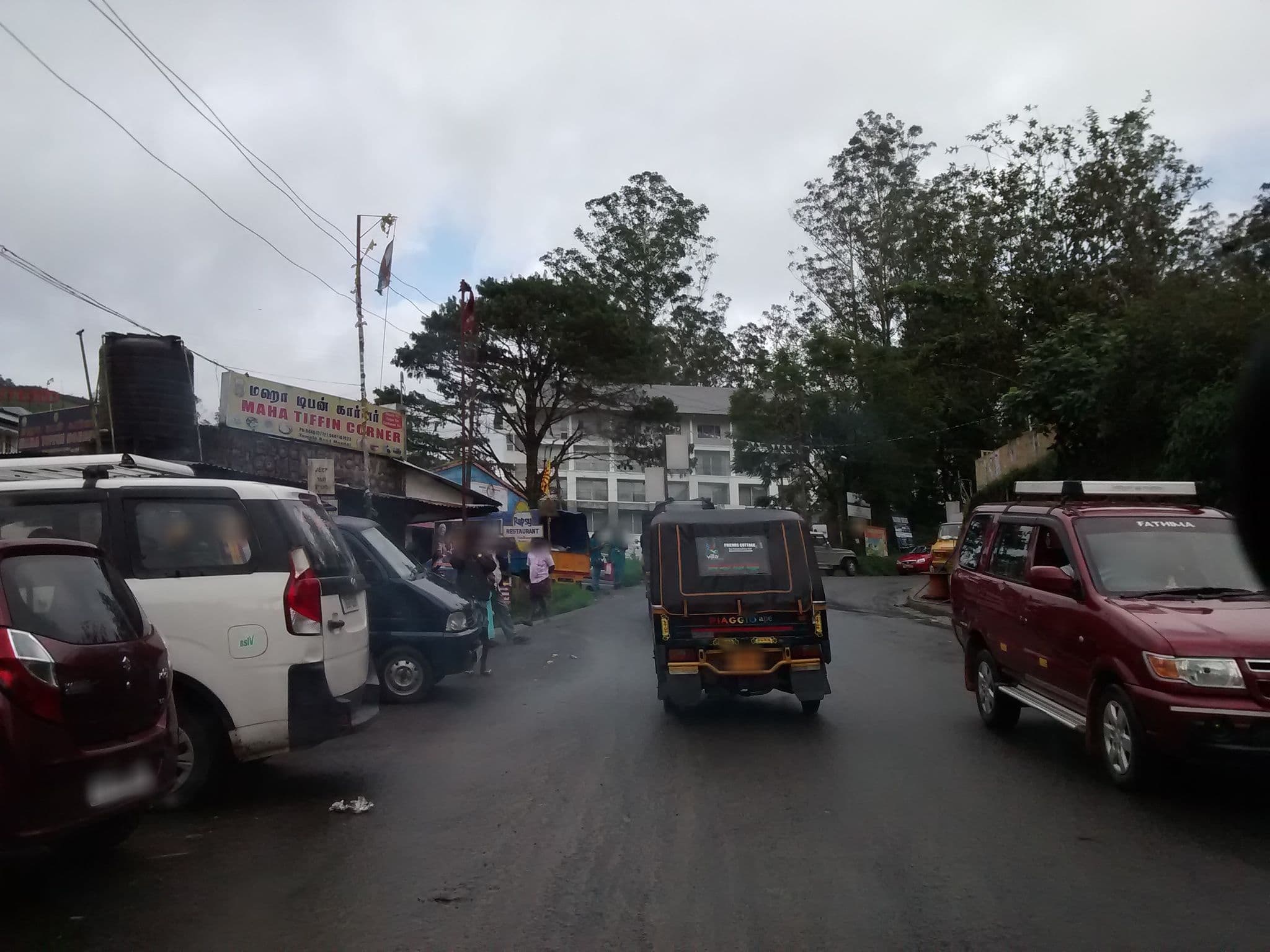 Street view near Jays Tourist Home, Munnar — © chethan (CC BY-SA · Mapillary)