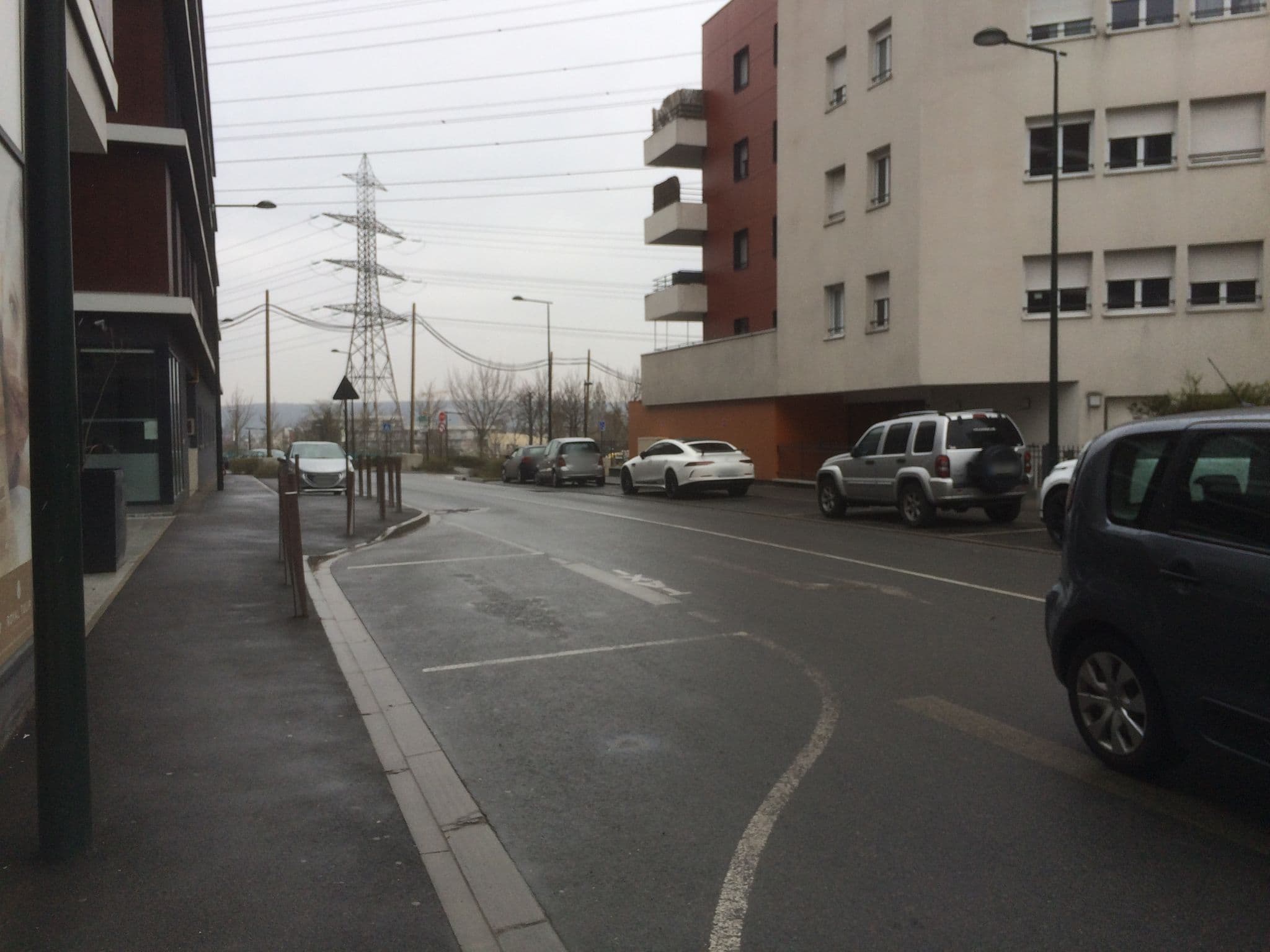 Street view near Adagio Aparthotel Access Massy Palaiseau, Palaiseau — © josmougn (CC BY-SA · Mapillary)