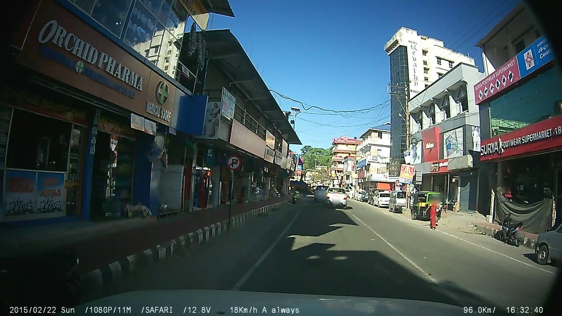 Street view near Tiger Land Cottages, Cumbum — © johnichan (CC BY-SA · Mapillary)