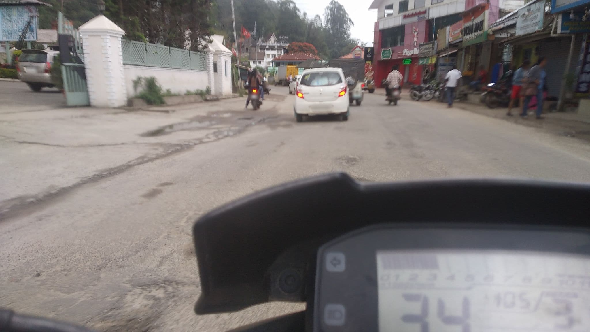 Street view near OYO 7178 Blooms Greenland Residency, Munnar — © jothishbabu (CC BY-SA · Mapillary)