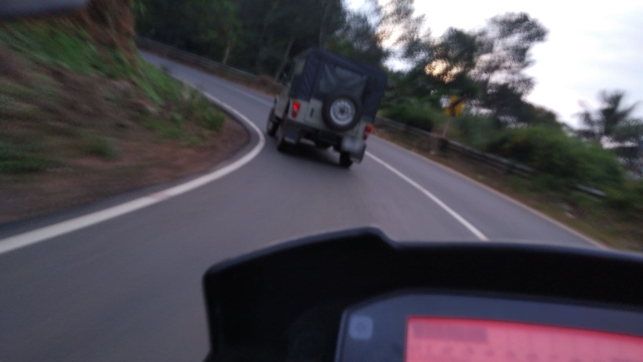 Street view near The Club Munnar Resort, Munnar — © jothishbabu (CC BY-SA · Mapillary)