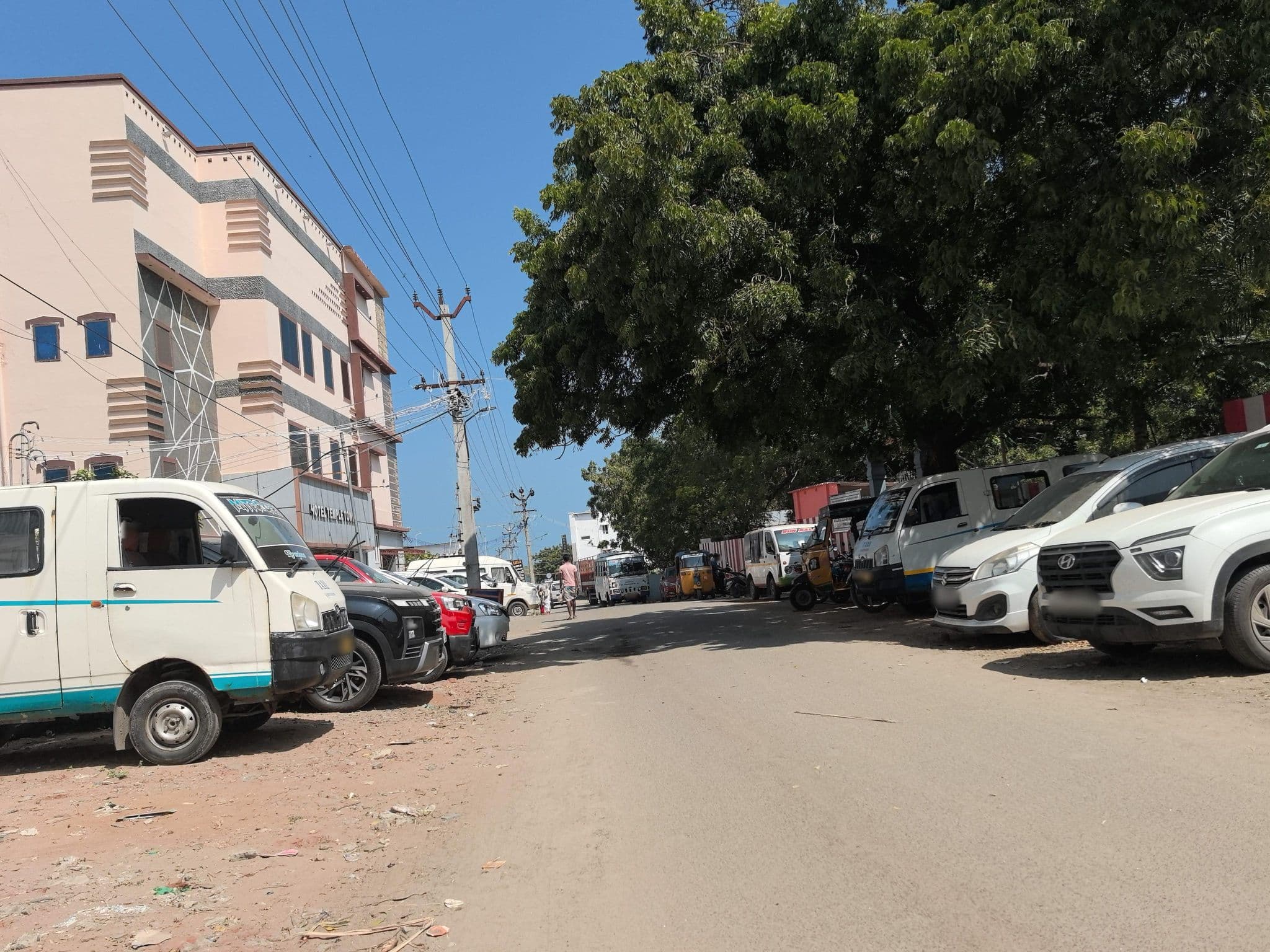 Street view near Hotel Temple Towers, Rameswaram — © shurasena (CC BY-SA · Mapillary)