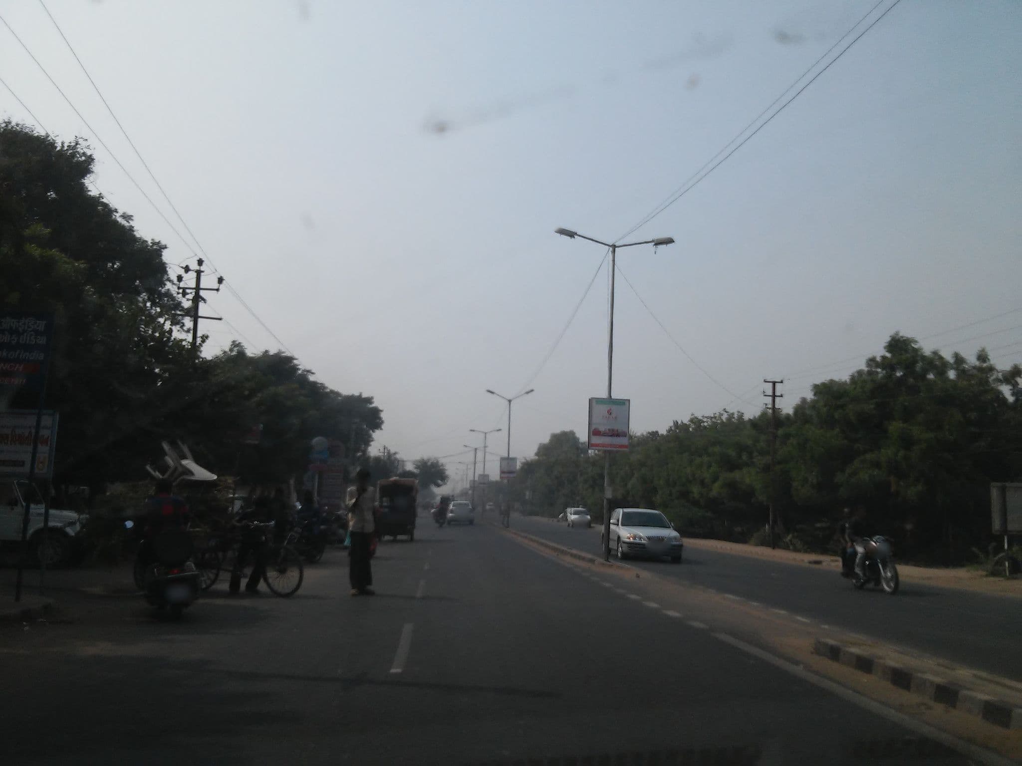 Street view near Sri Swaminarayan Vishranti Bhavan, Bhuj — © shravan91 (CC BY-SA · Mapillary)