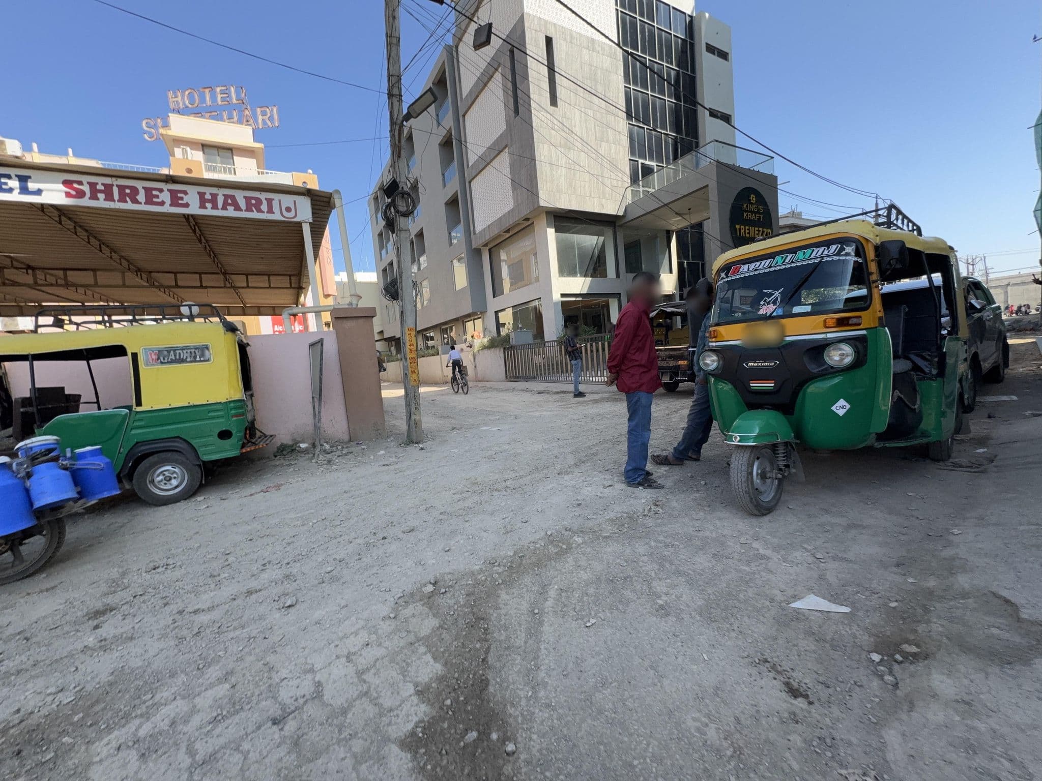 Street view near Hotel Rakesh, Bhalpara — © livableurbanism (CC BY-SA · Mapillary)