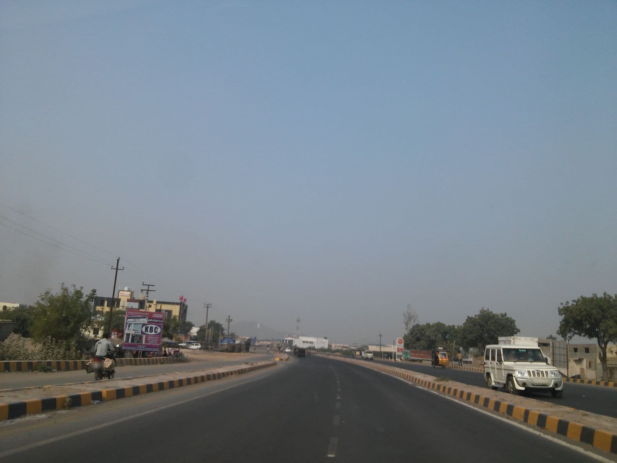 Street view near The Fern Residency Hotel Bhuj, Madhapar — © shravan91 (CC BY-SA · Mapillary)