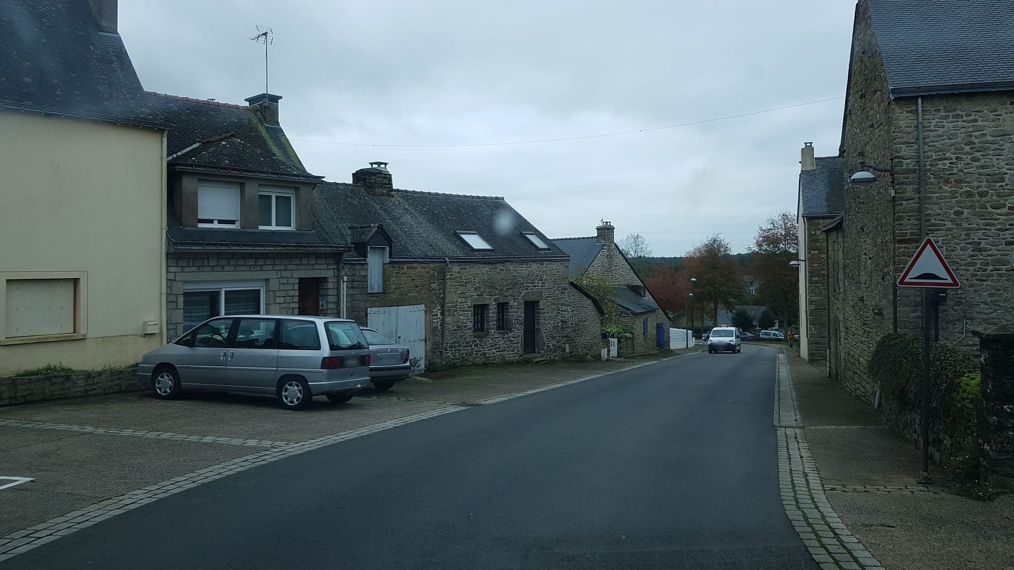 Street view near La Maison Douce, Sérent — © jerome_pietri (CC BY-SA · Mapillary)