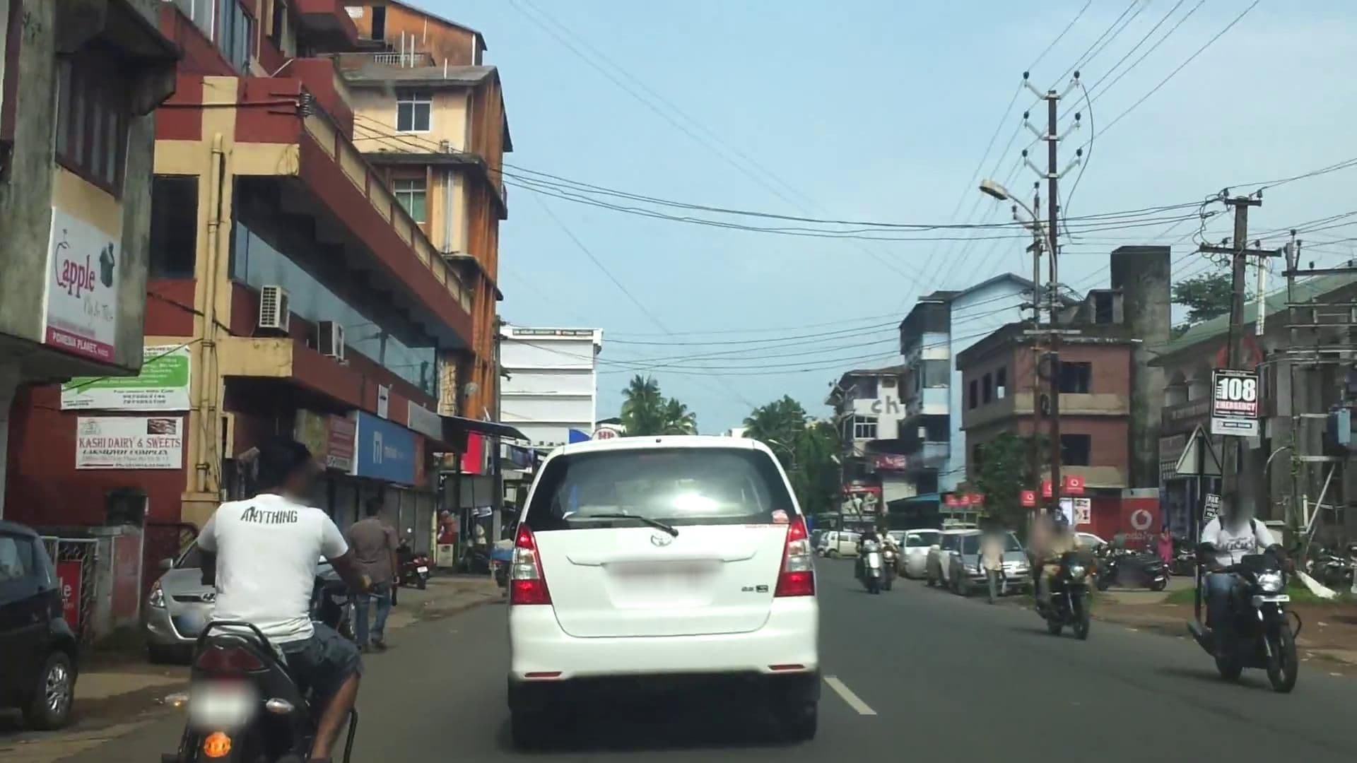 Street view near Sultan Lodge, Vasco da Gama — © cut (CC BY-SA · Mapillary)