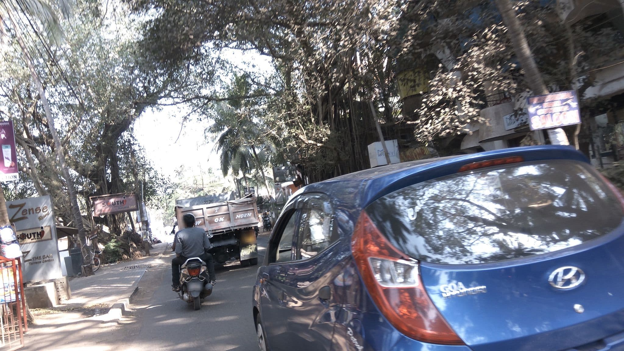 Street view near Zense Resort, Candolim — © natarajakaveeti (CC BY-SA · Mapillary)