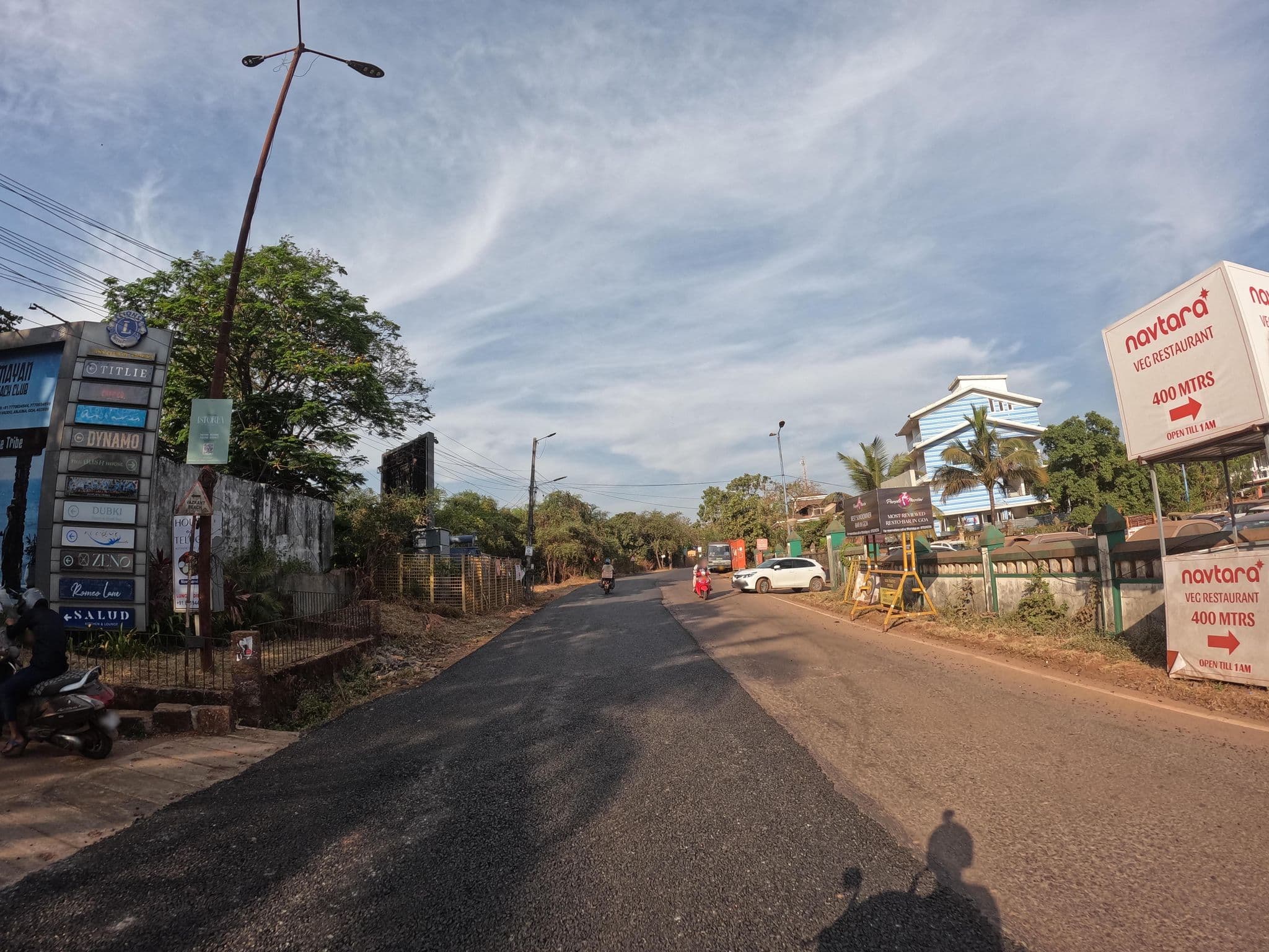 Street view near Villa Jonquille, Vagator — © lucomsky (CC BY-SA · Mapillary)