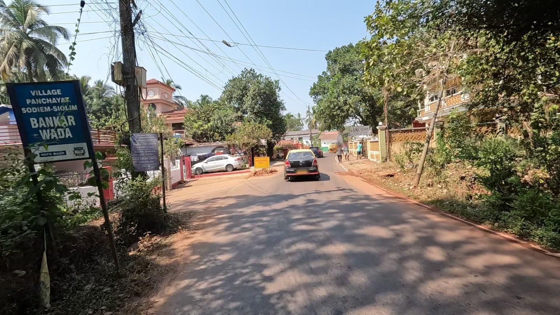 Street view near JM VISTA SUITES, Mapusa — © lucomsky (CC BY-SA · Mapillary)