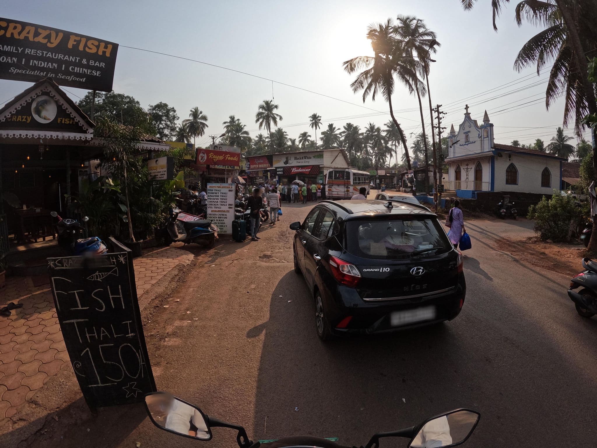 Street view near Days Guest House, Anjuna — © lucomsky (CC BY-SA · Mapillary)