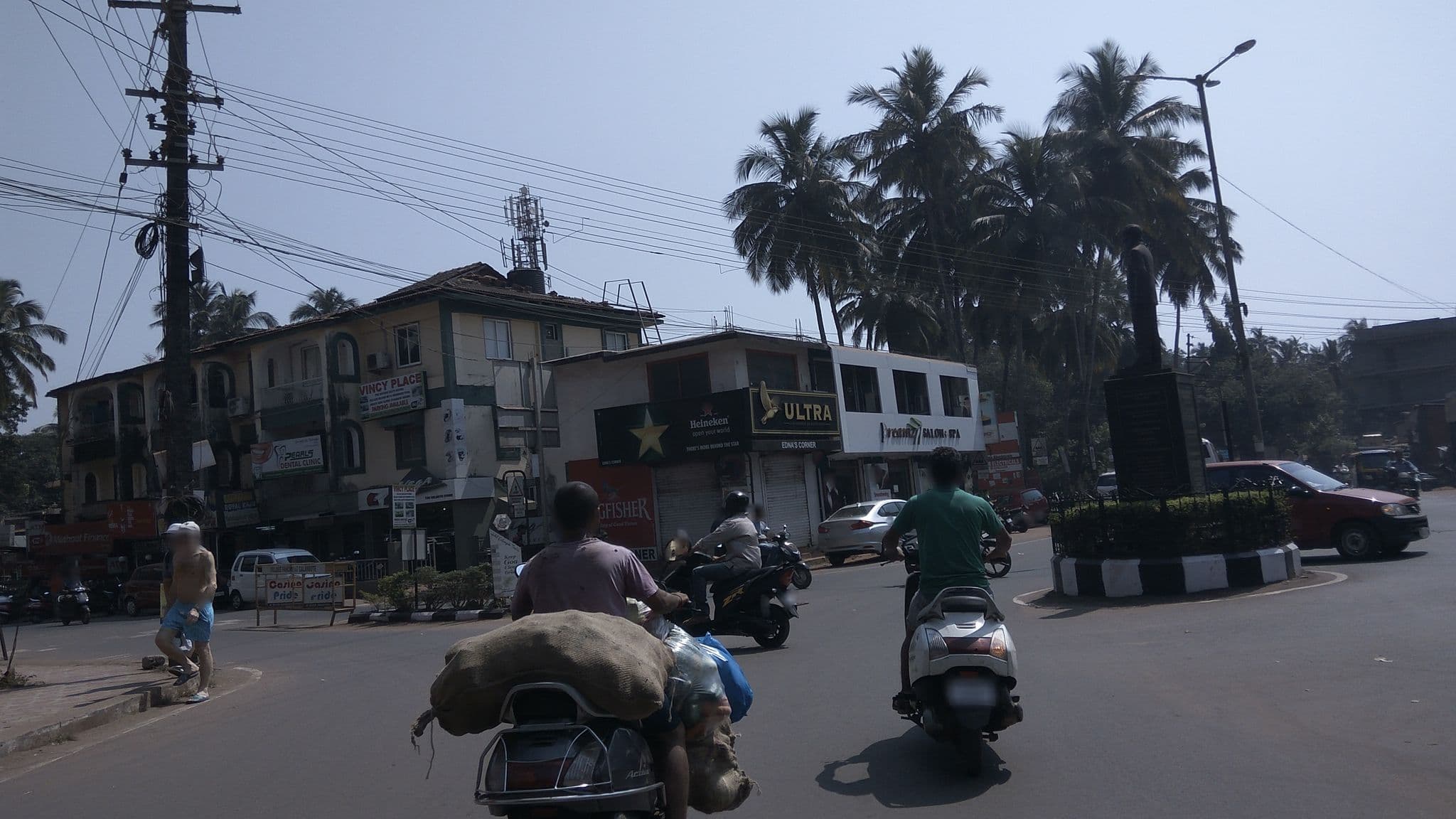 Street view near Aerostel Goa, Calangute — © natarajakaveeti (CC BY-SA · Mapillary)