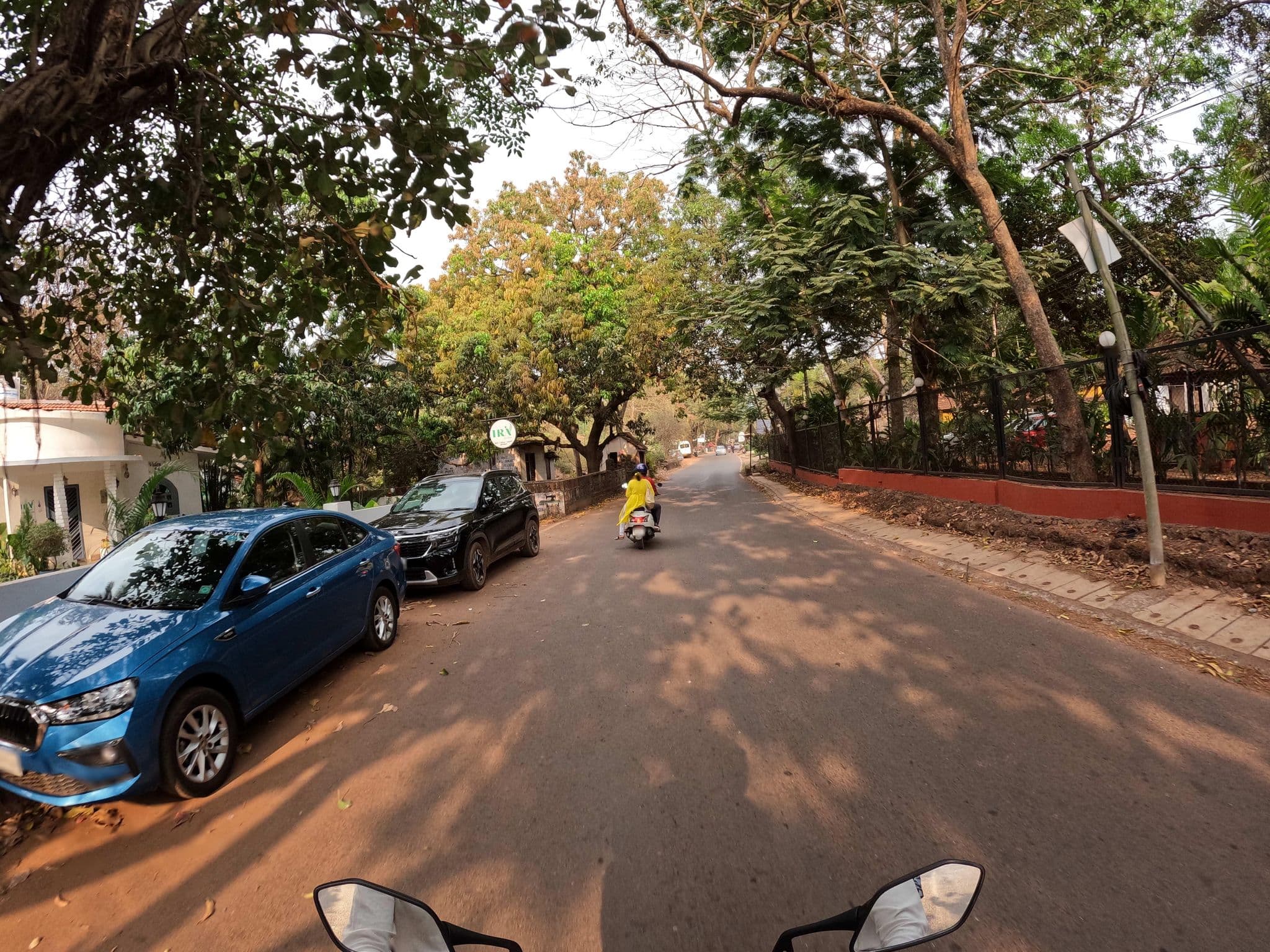 Street view near Tito's White House, Anjuna — © lucomsky (CC BY-SA · Mapillary)