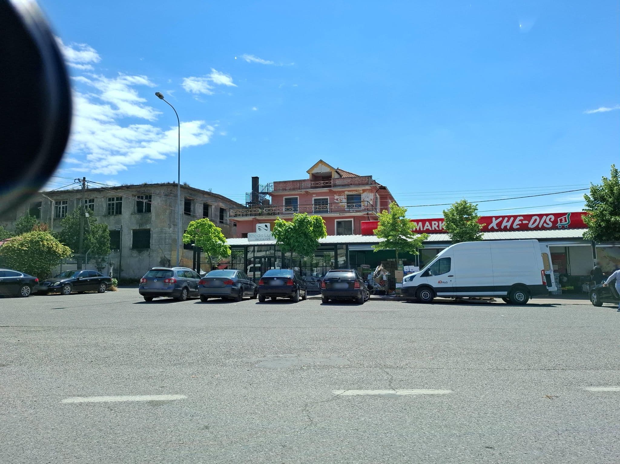 Street view near Hotel Restaurant "Kasneci", Shkodër — © denisju_osm (CC BY-SA · Mapillary)