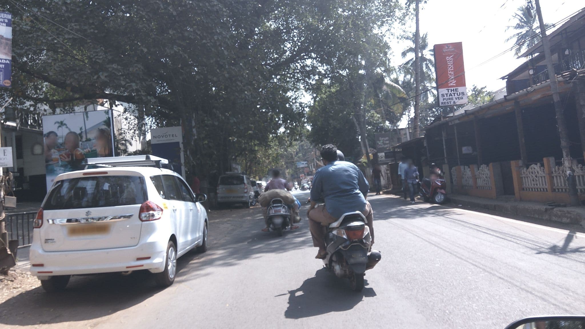 Street view near Cygnett inn Celestial, Candolim — © natarajakaveeti (CC BY-SA · Mapillary)