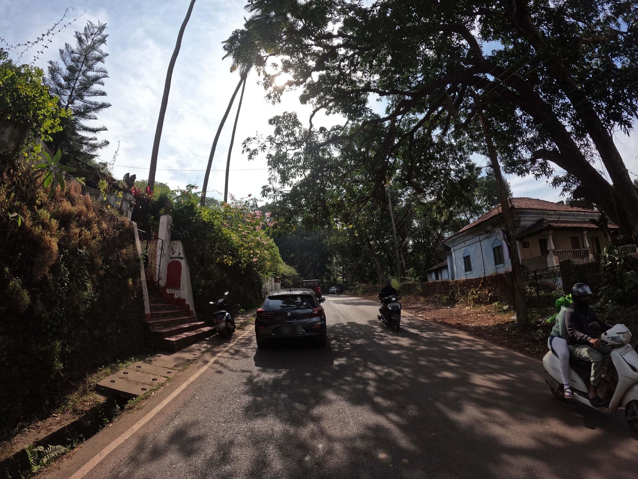 Street view near Annex Little Siolim Hotel, Solim — © lucomsky (CC BY-SA · Mapillary)