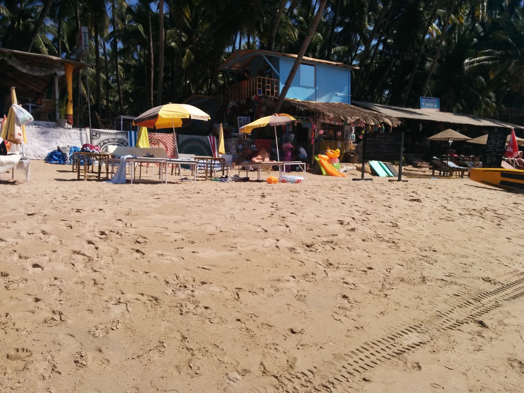 Street view near Hi-Tide Coco Huts, Canacona — © sashazykov (CC BY-SA · Mapillary)