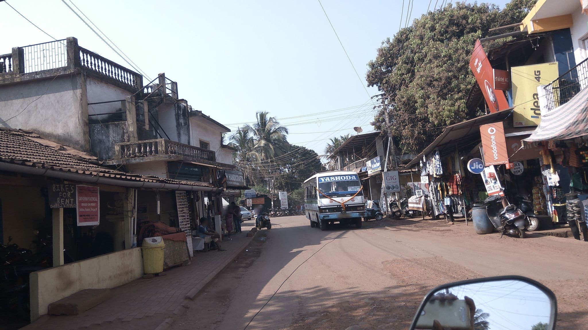 Street view near OYO 7454 Hotel Ronaldo's, Baga — © natarajakaveeti (CC BY-SA · Mapillary)