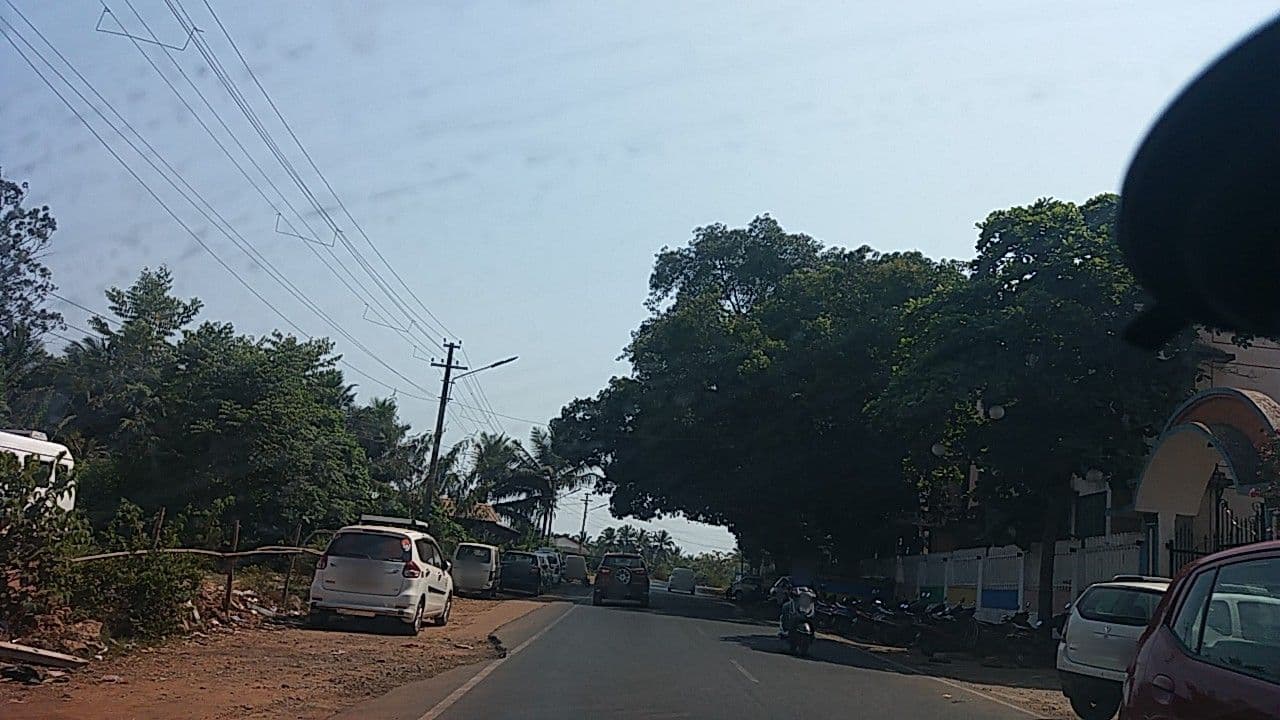 Street view near Palmarinha Resort & Suits, Saligao — © rdlf19051985 (CC BY-SA · Mapillary)