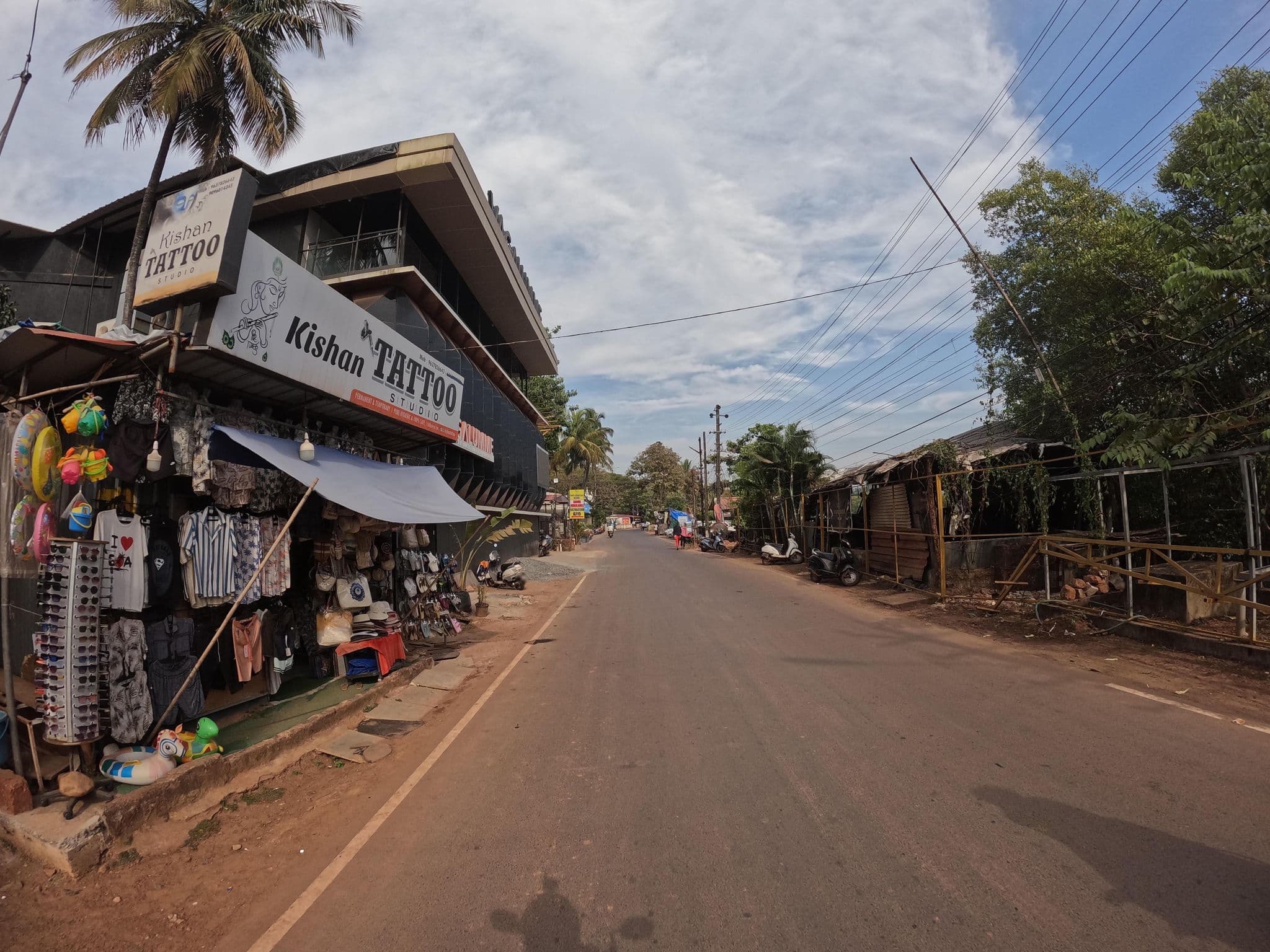 Street view near Collection O 41384 Coco Heritage Beach Resort, Baga — © lucomsky (CC BY-SA · Mapillary)