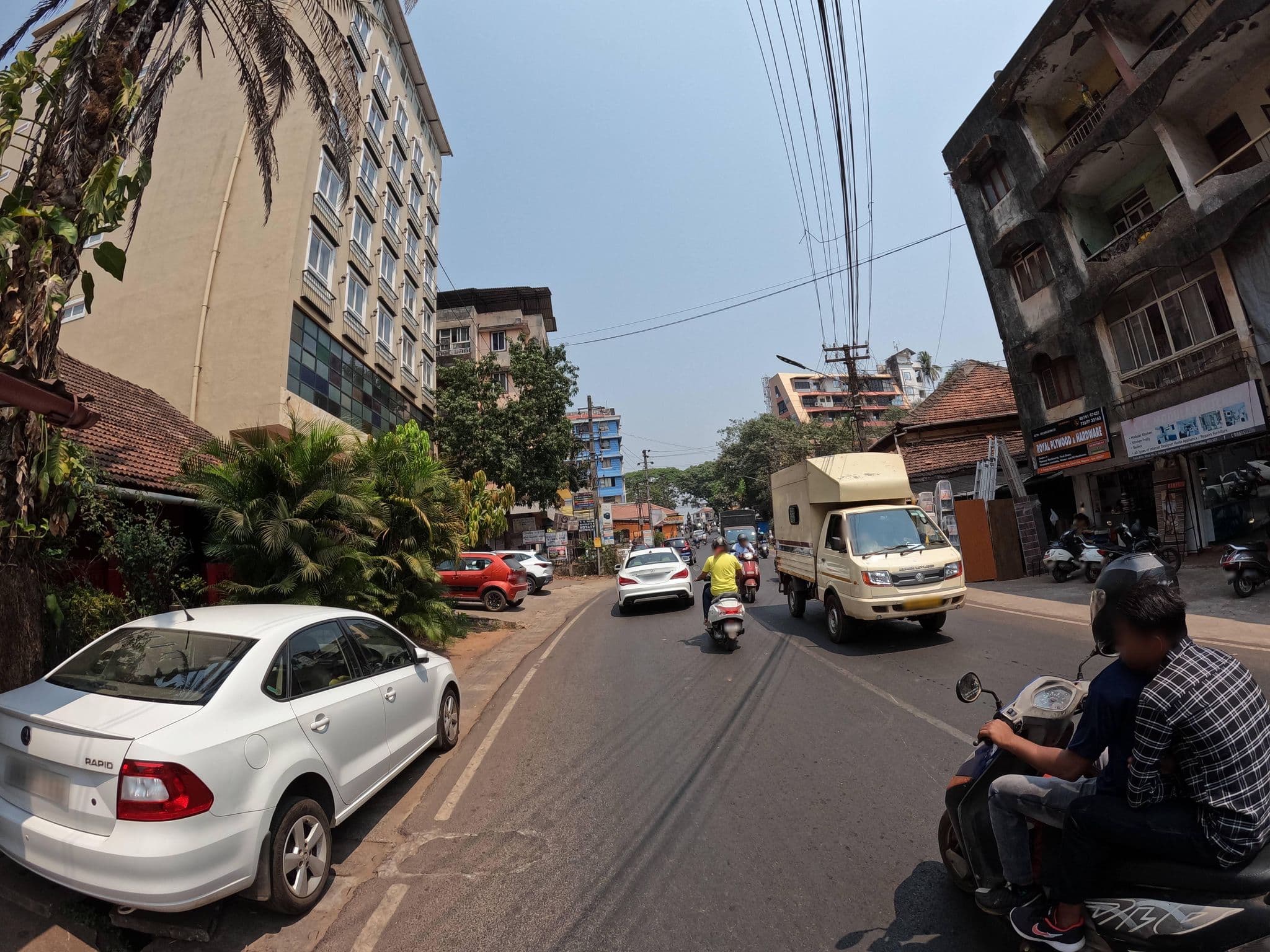 Street view near Mapusa Central Sharayu One, Mapusa — © lucomsky (CC BY-SA · Mapillary)