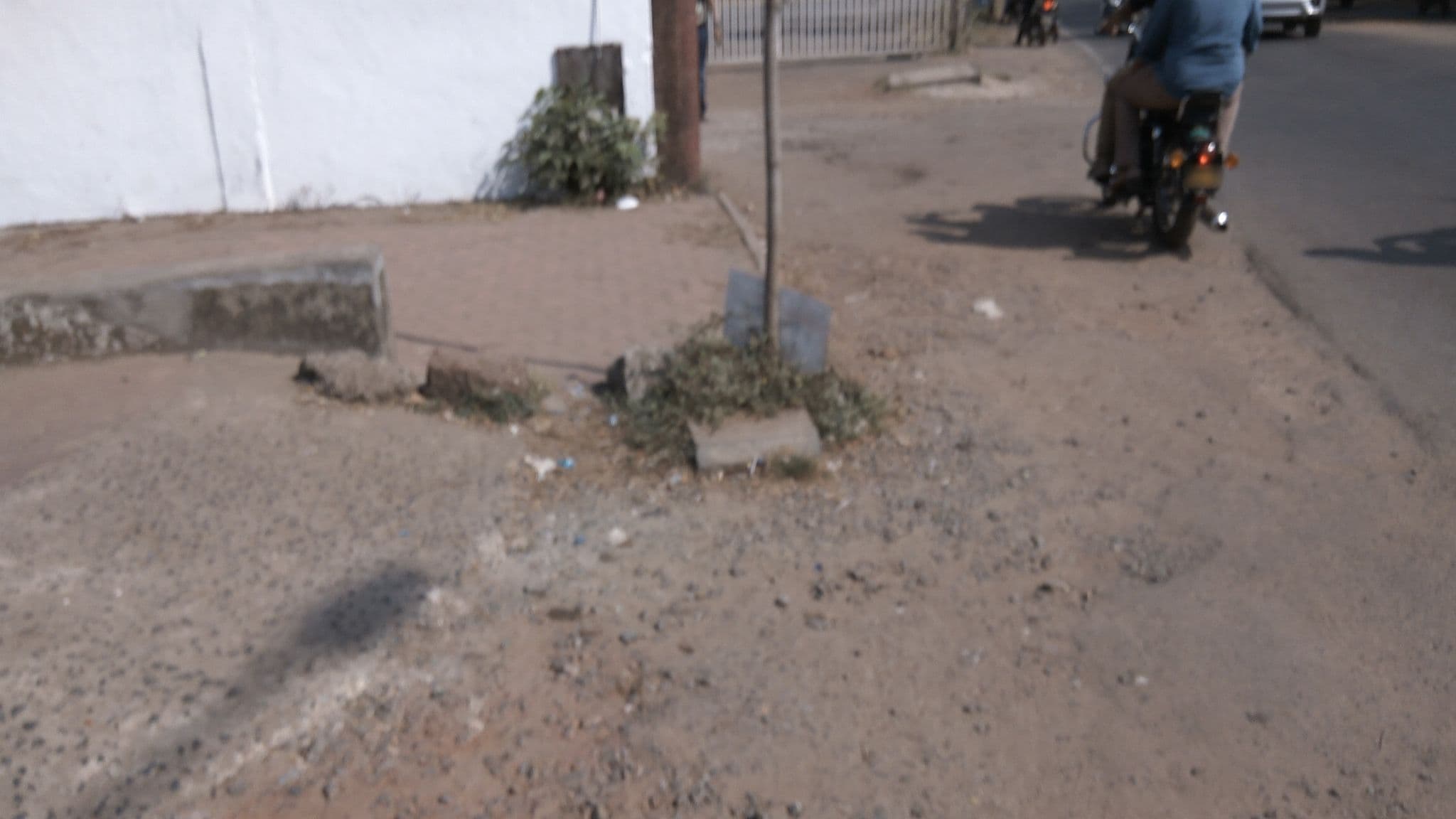Street view near saffron, Calangute — © natarajakaveeti (CC BY-SA · Mapillary)