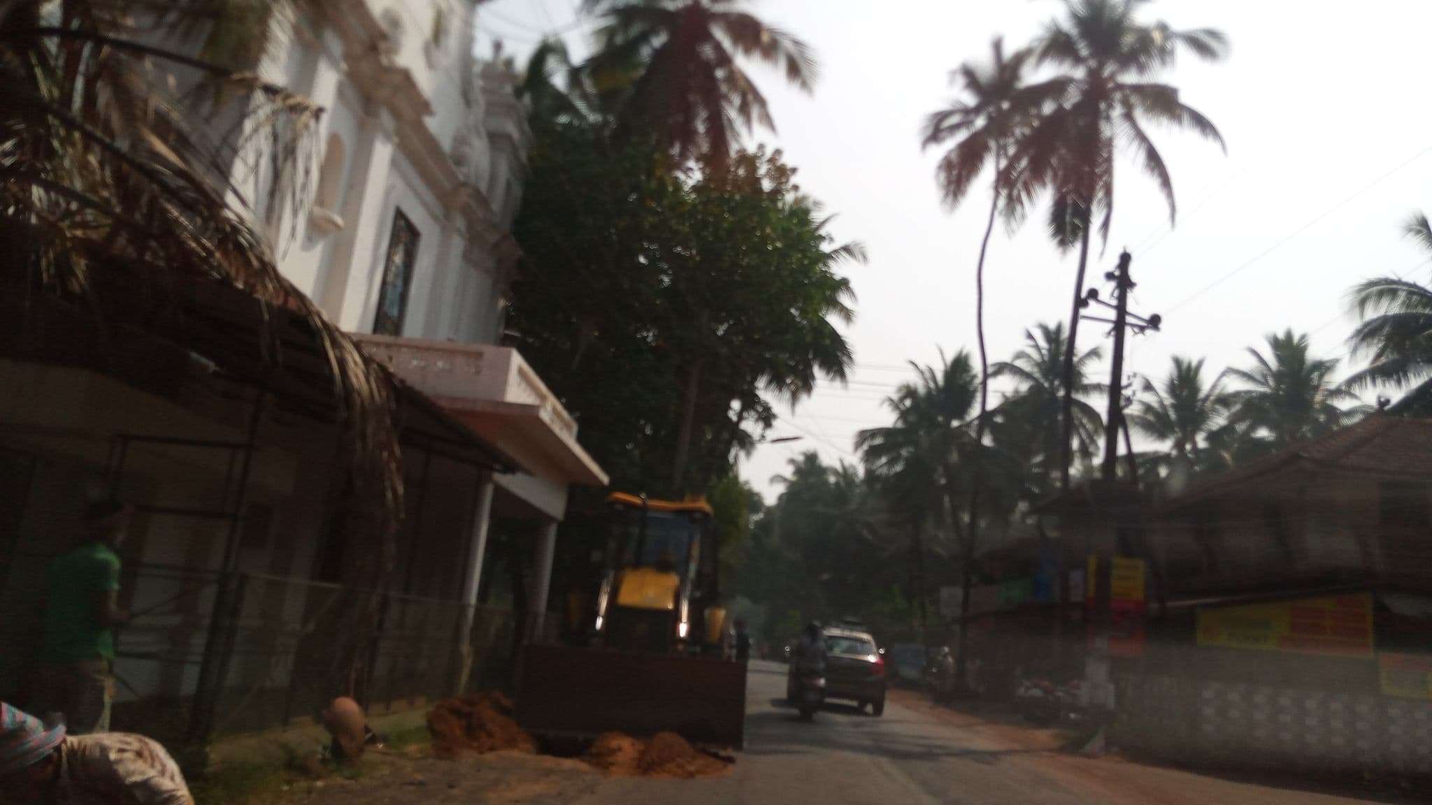 Street view near Sabinas Guest House, Saligao — © pradeepbv (CC BY-SA · Mapillary)
