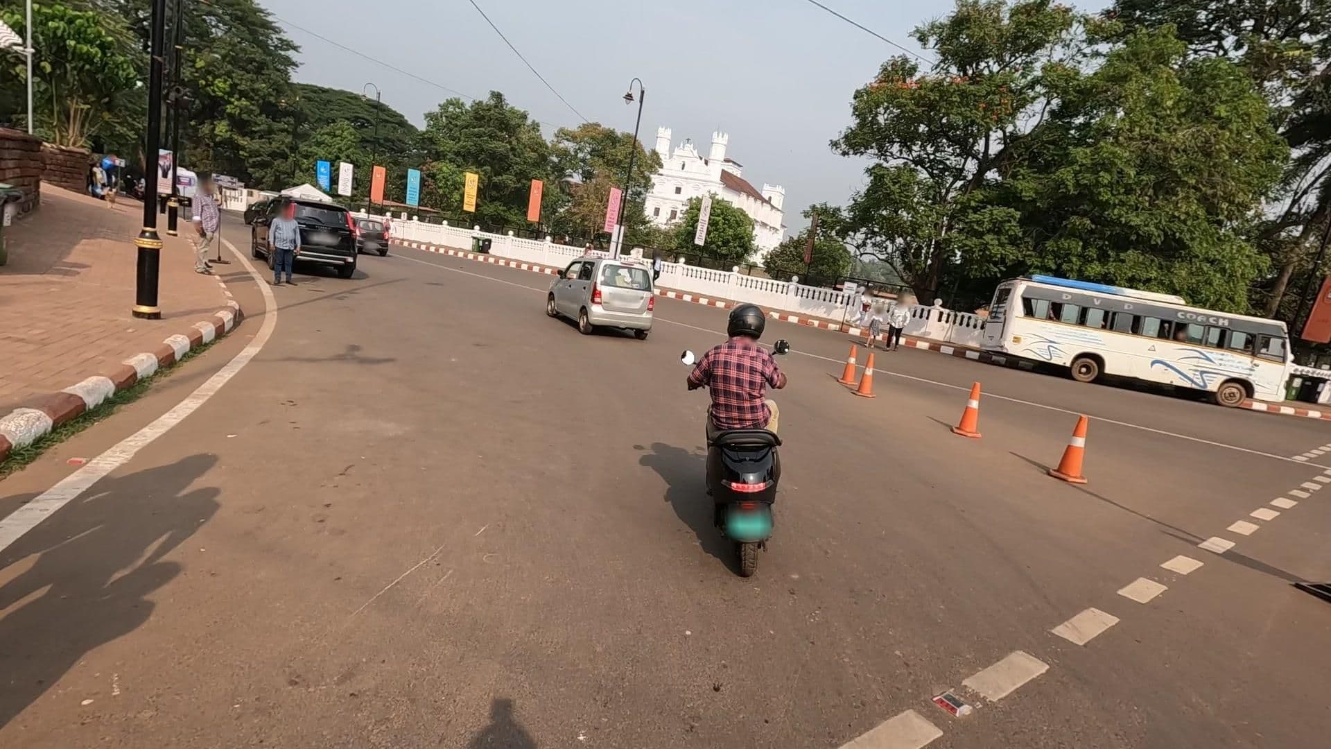 Street view near Resort Terra Paraiso, Corlim — © lucomsky (CC BY-SA · Mapillary)