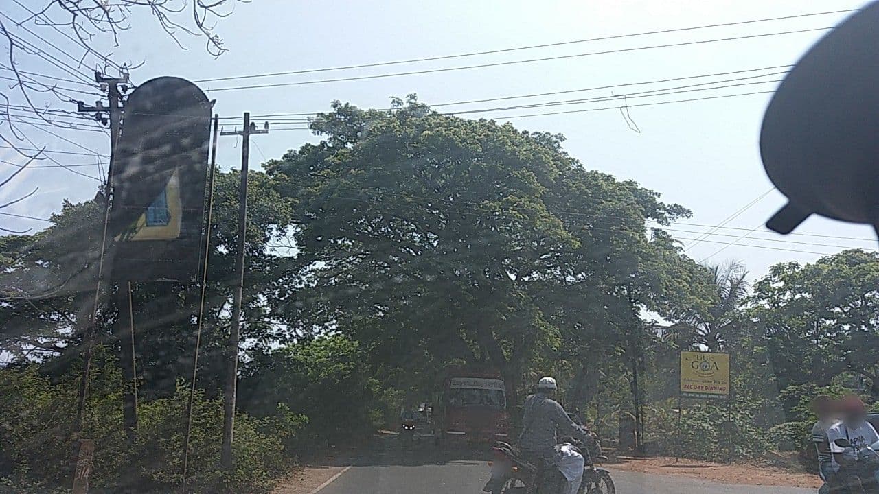 Street view near The Camelot Beach Resort, Calangute — © rdlf19051985 (CC BY-SA · Mapillary)