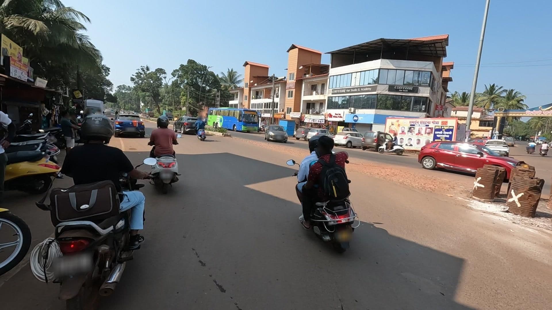 Street view near Homestay, Solim — © lucomsky (CC BY-SA · Mapillary)