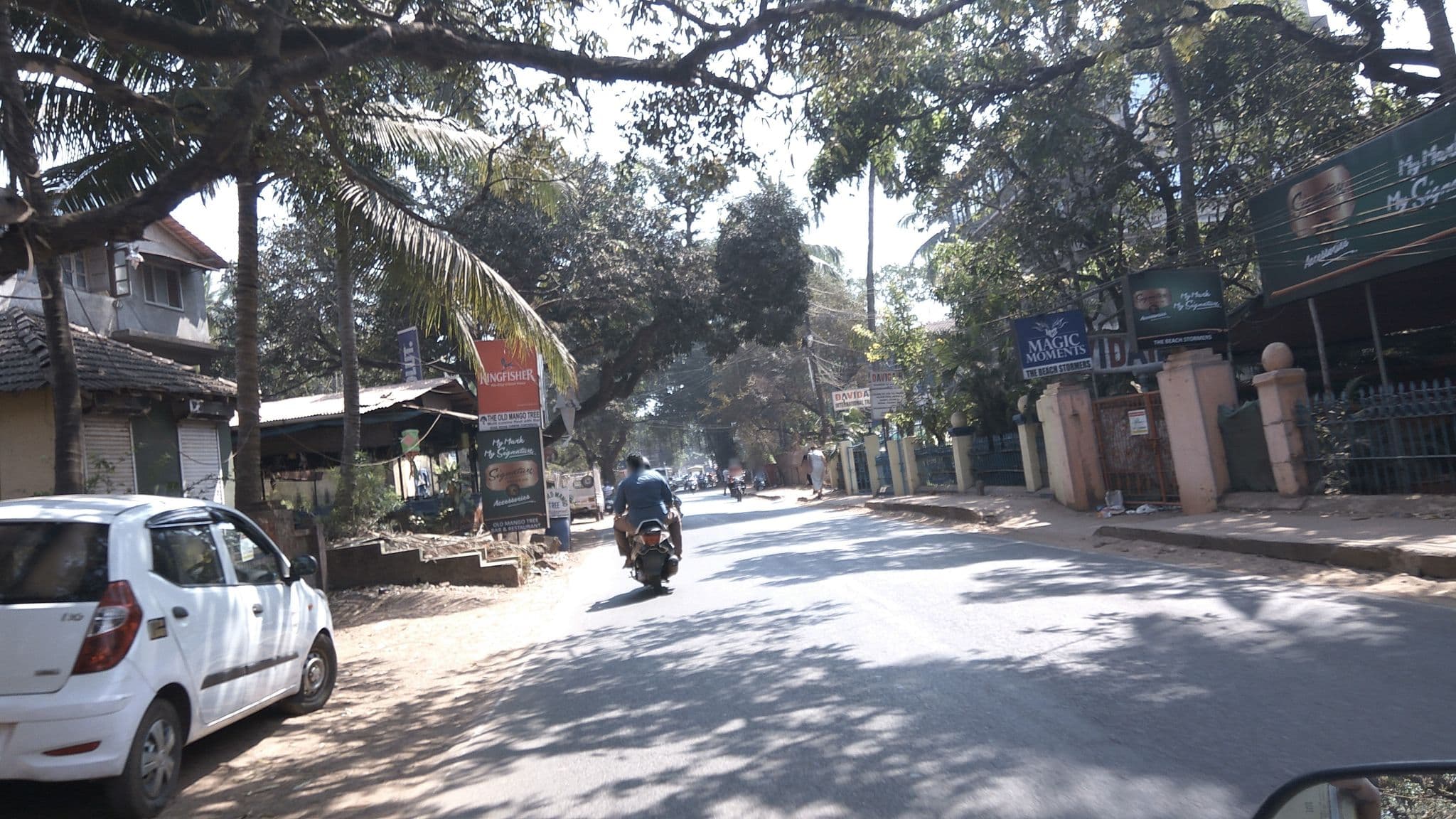 Street view near The Quest Guest House, Candolim — © natarajakaveeti (CC BY-SA · Mapillary)